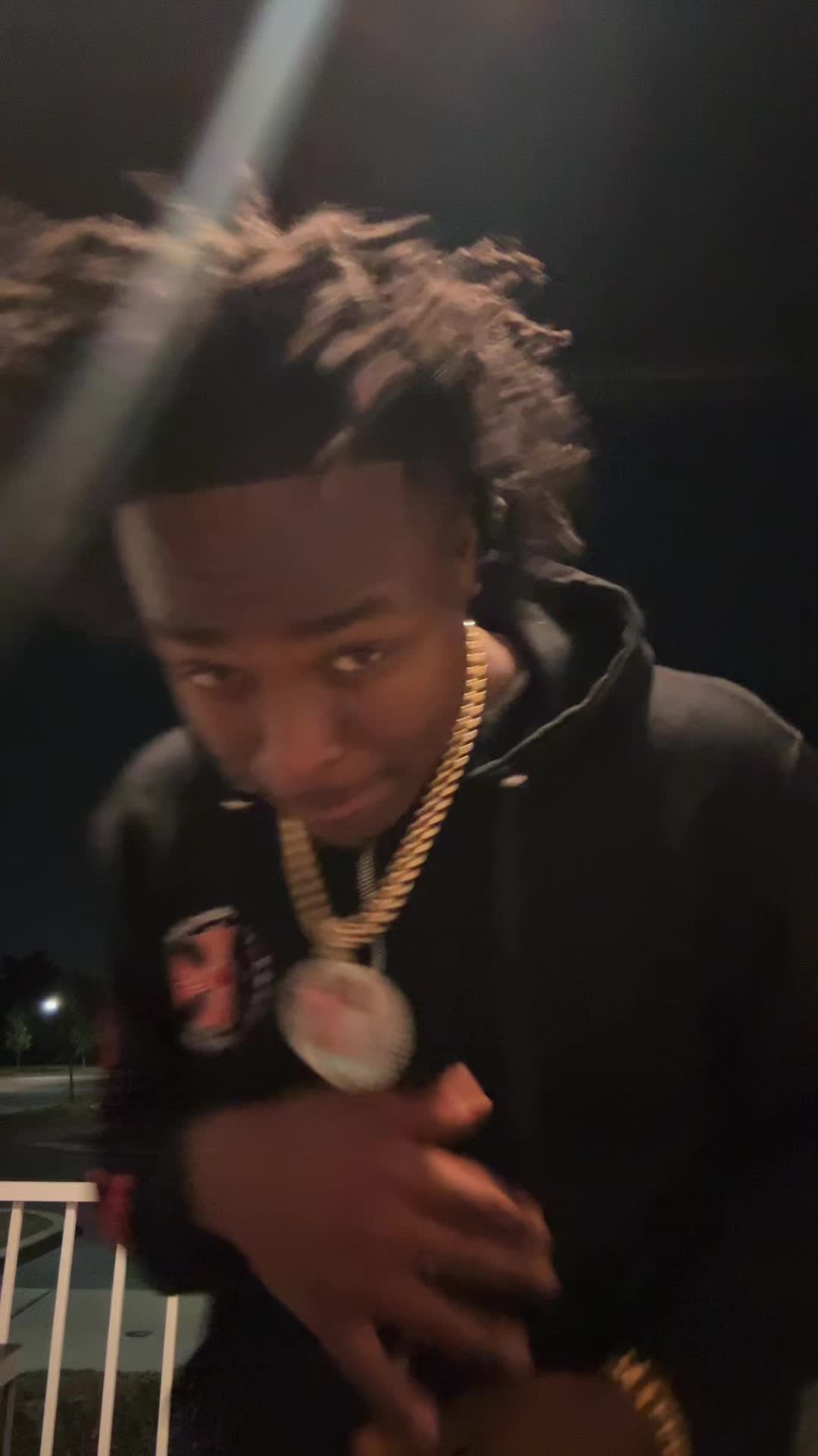 @Gio