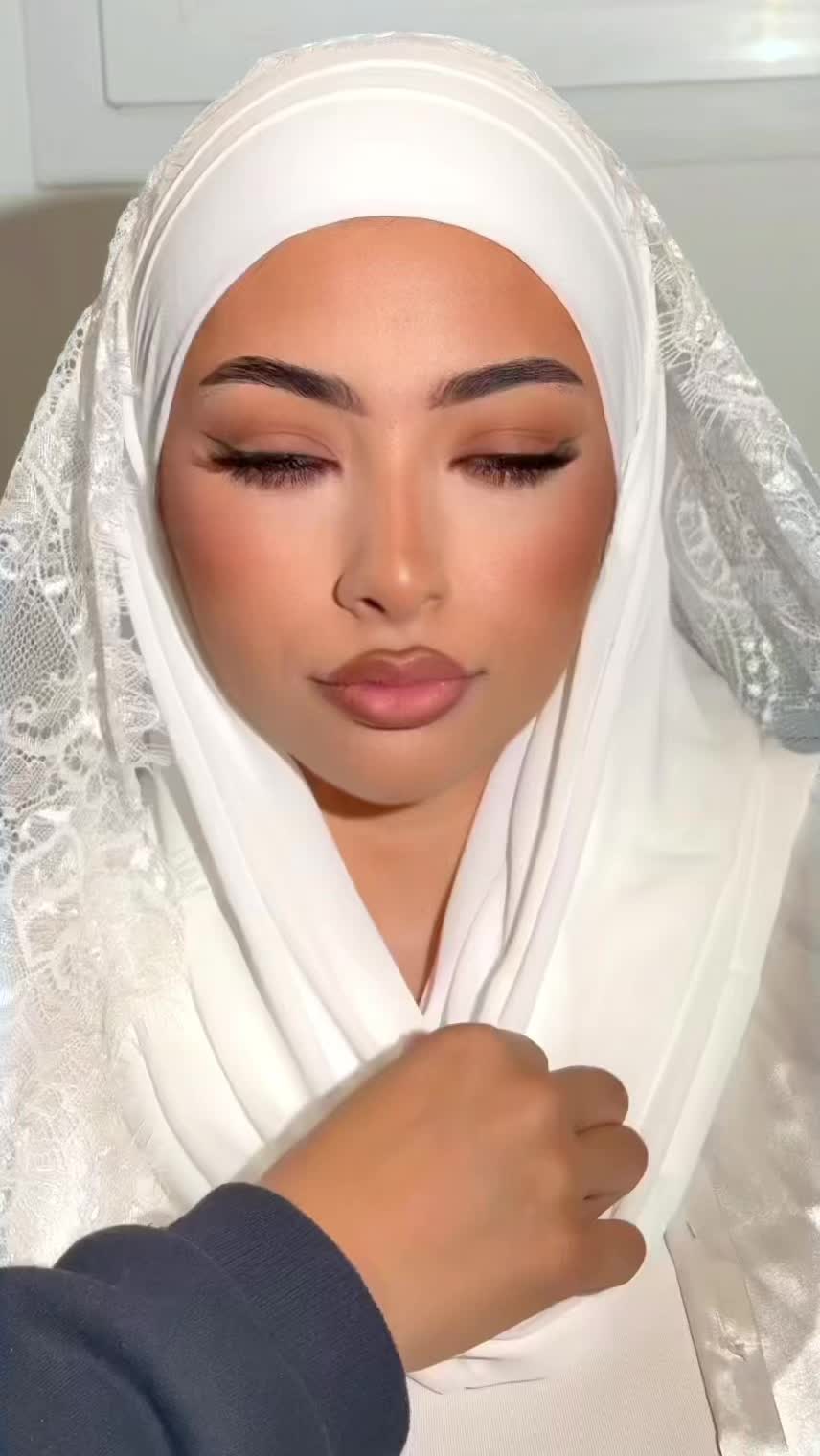 @Amina