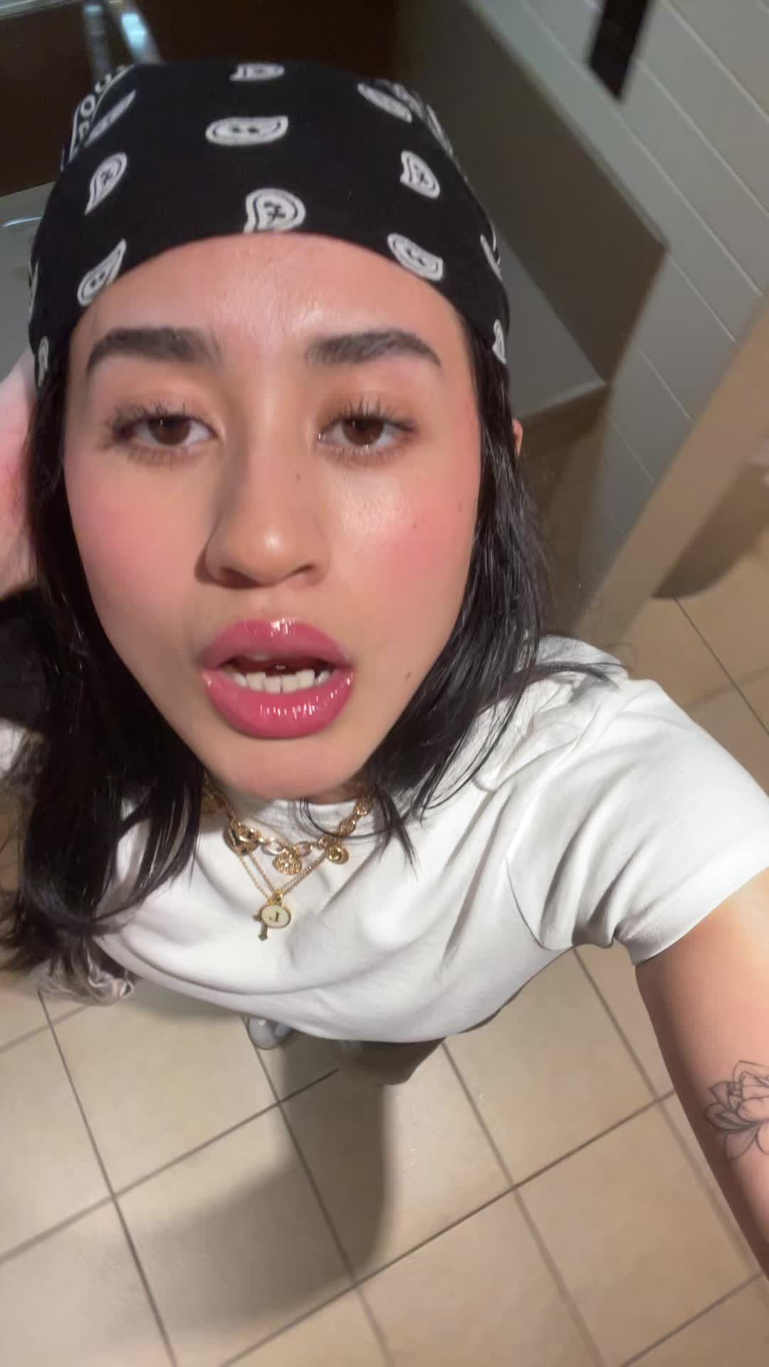 @Lara
