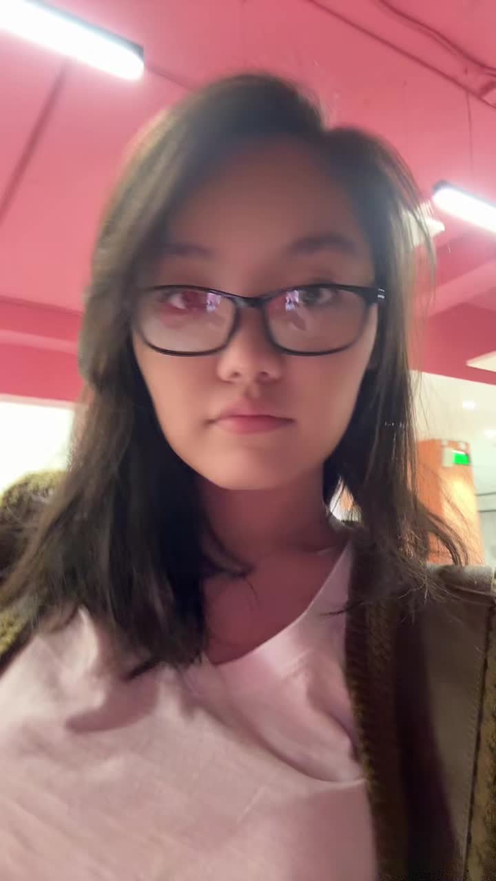 @Zhanelya W