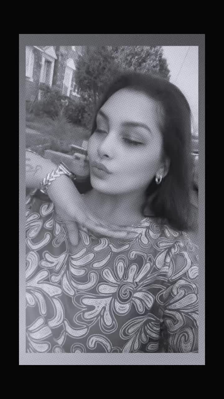 @R!$🦋