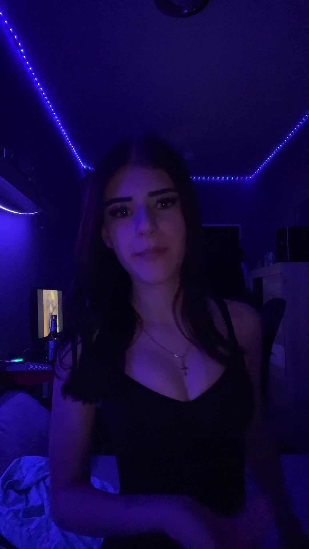 @e_xleen