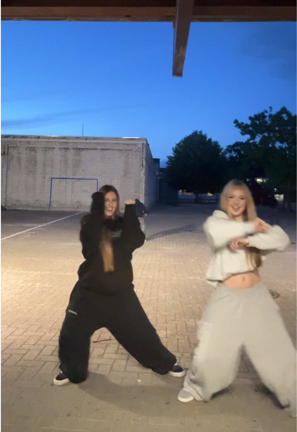 @Luci&milena