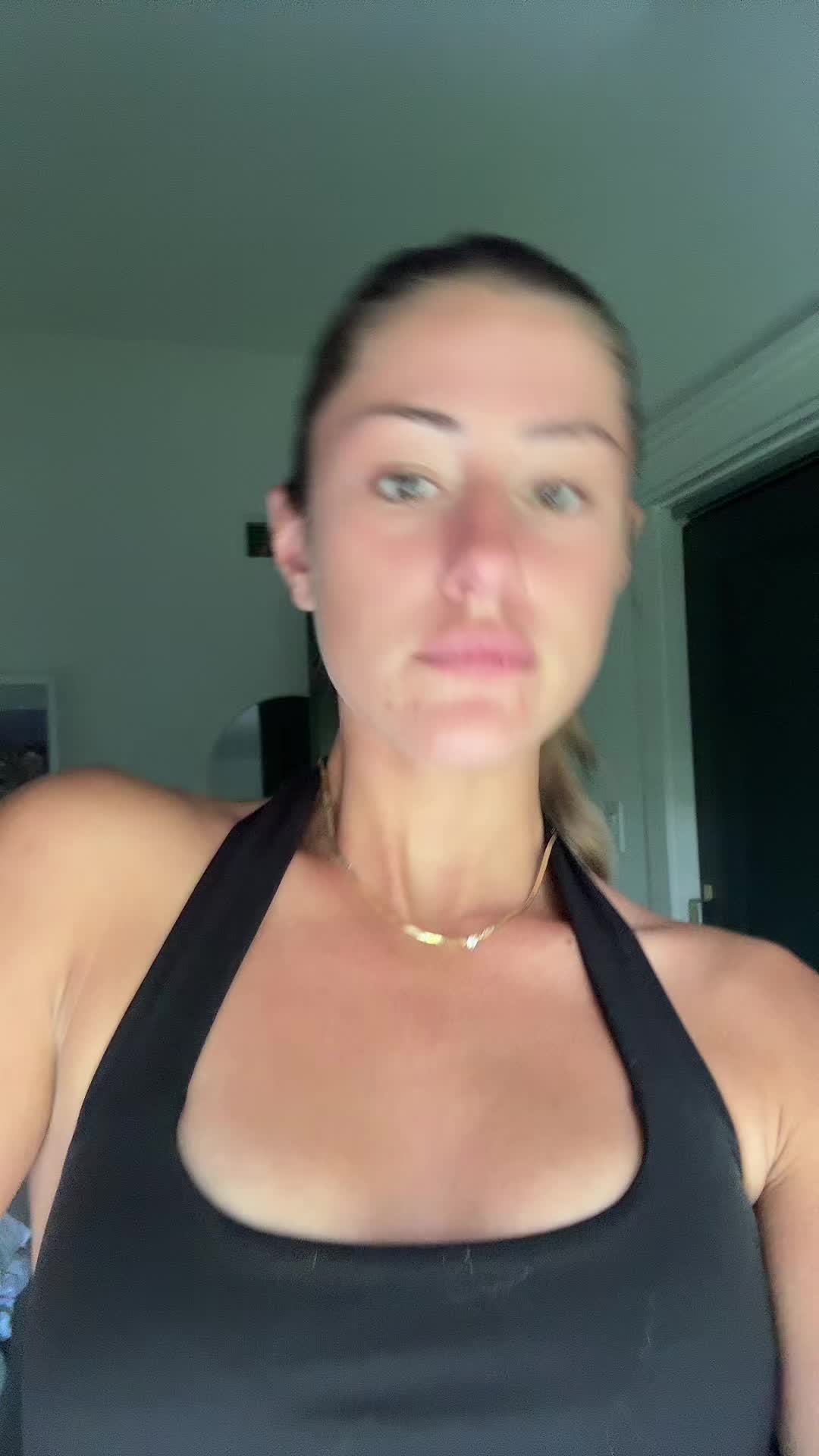 @avapradellii