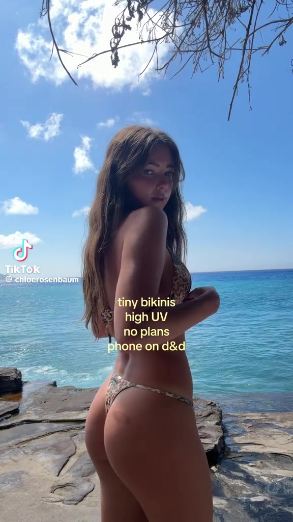 @hotbikinigirls0