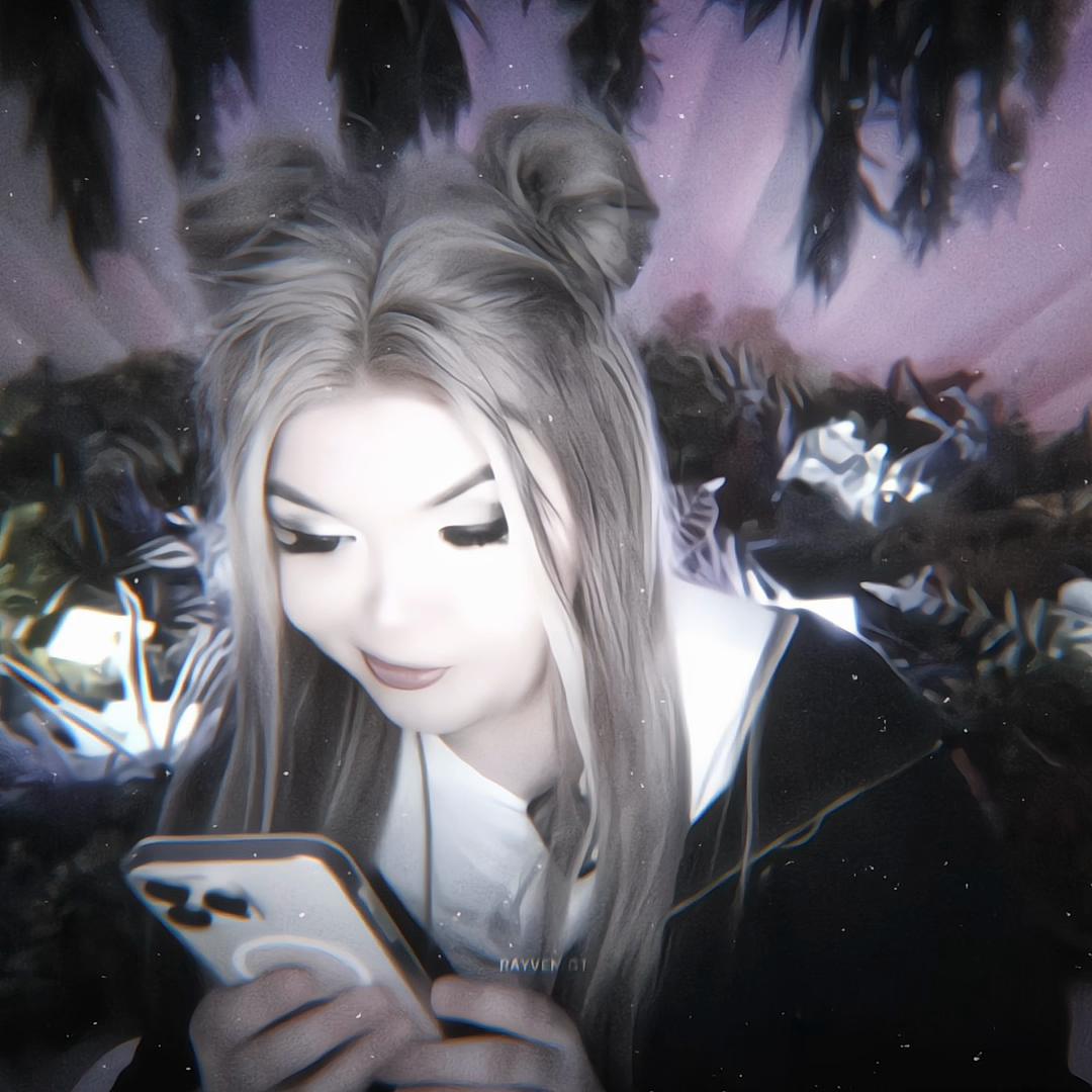 @𝑹𝒂𝒚𝒗𝒆𝒏𝒊𝒈𝒉𝒕