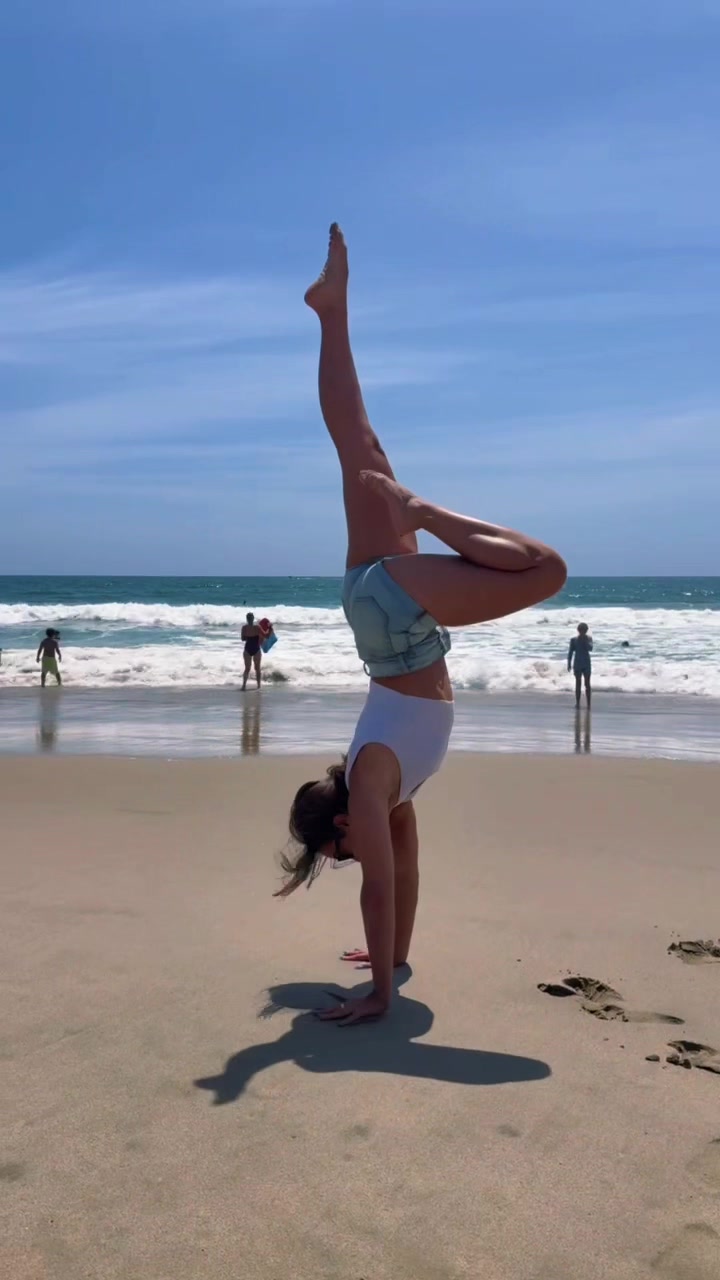 @Tiffany Perez ✨ | NYC ↔ Beach