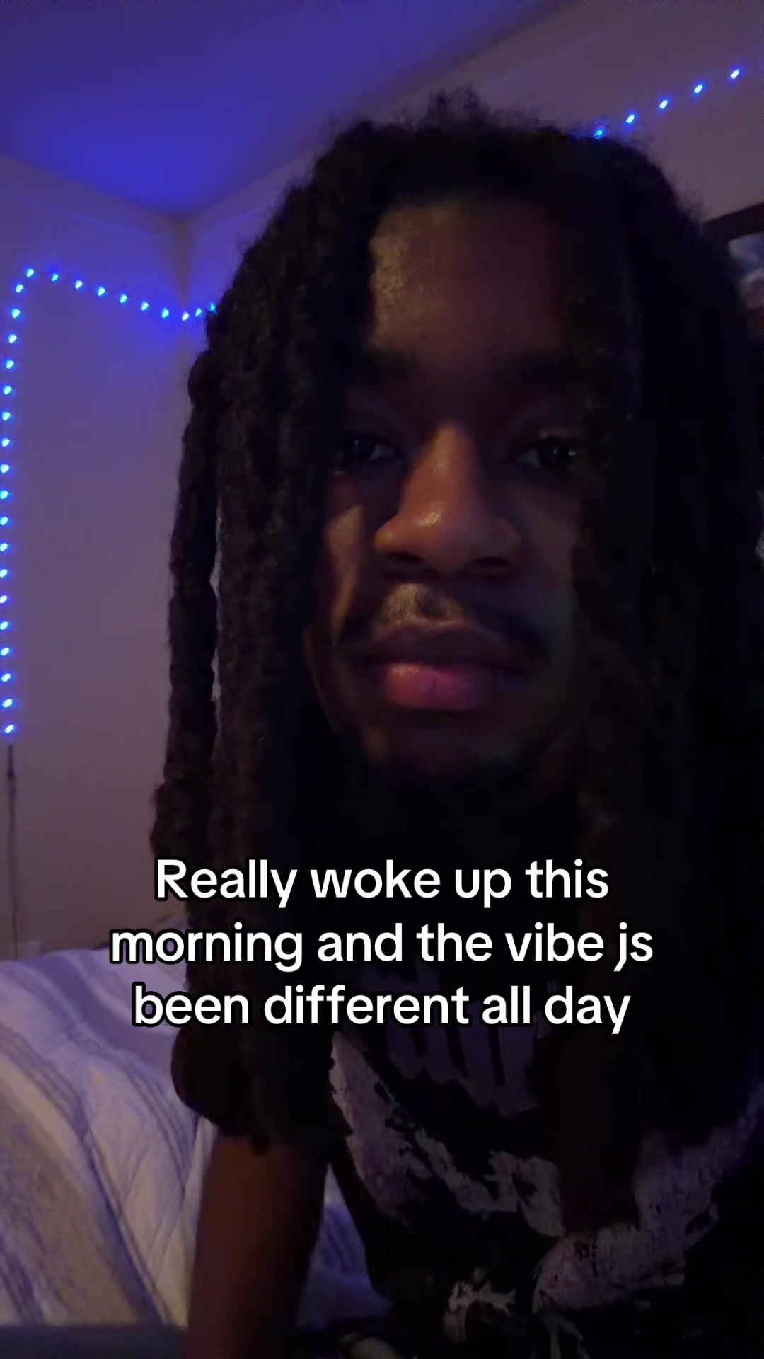 @👾