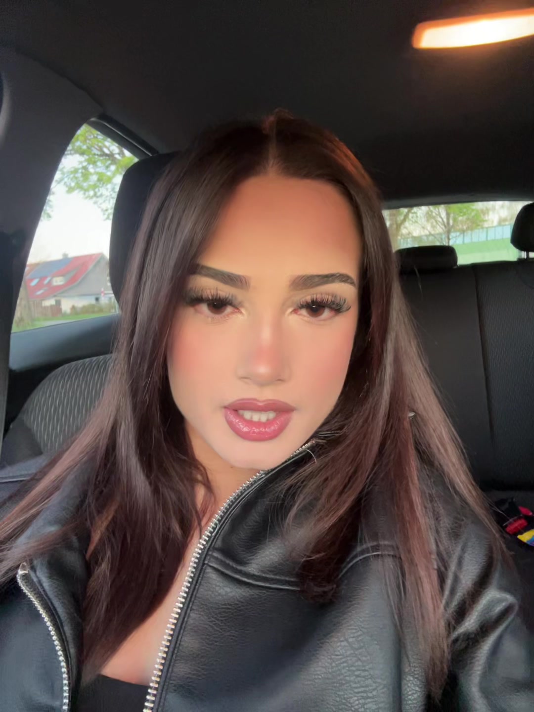 @anelamrn_