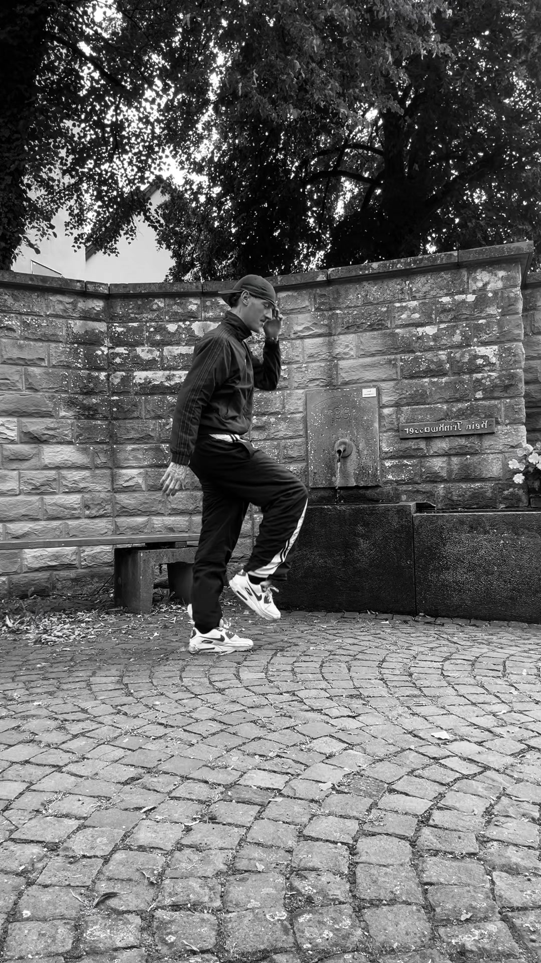 @Dj.Lightning_leon