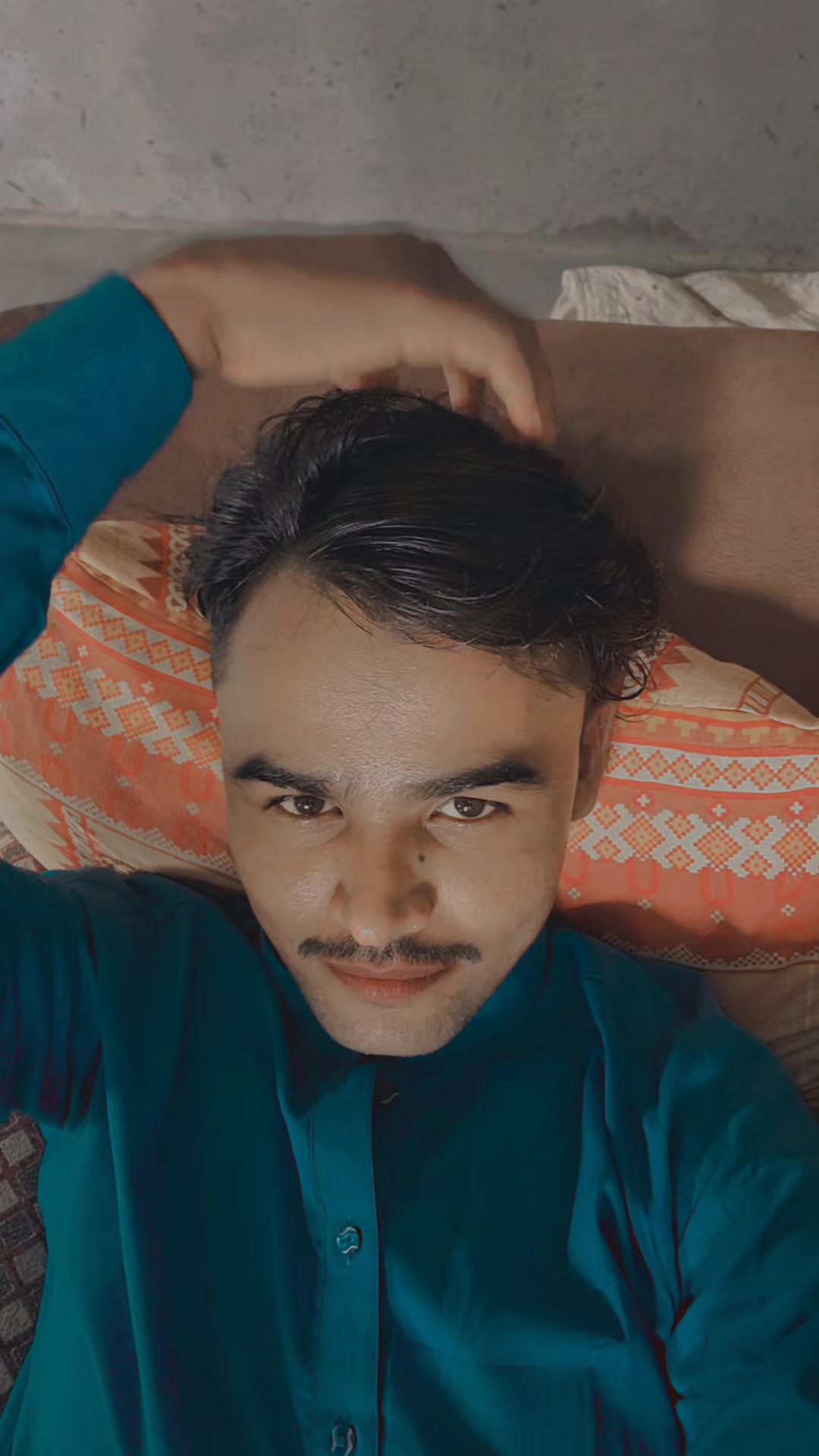 @Aویaس