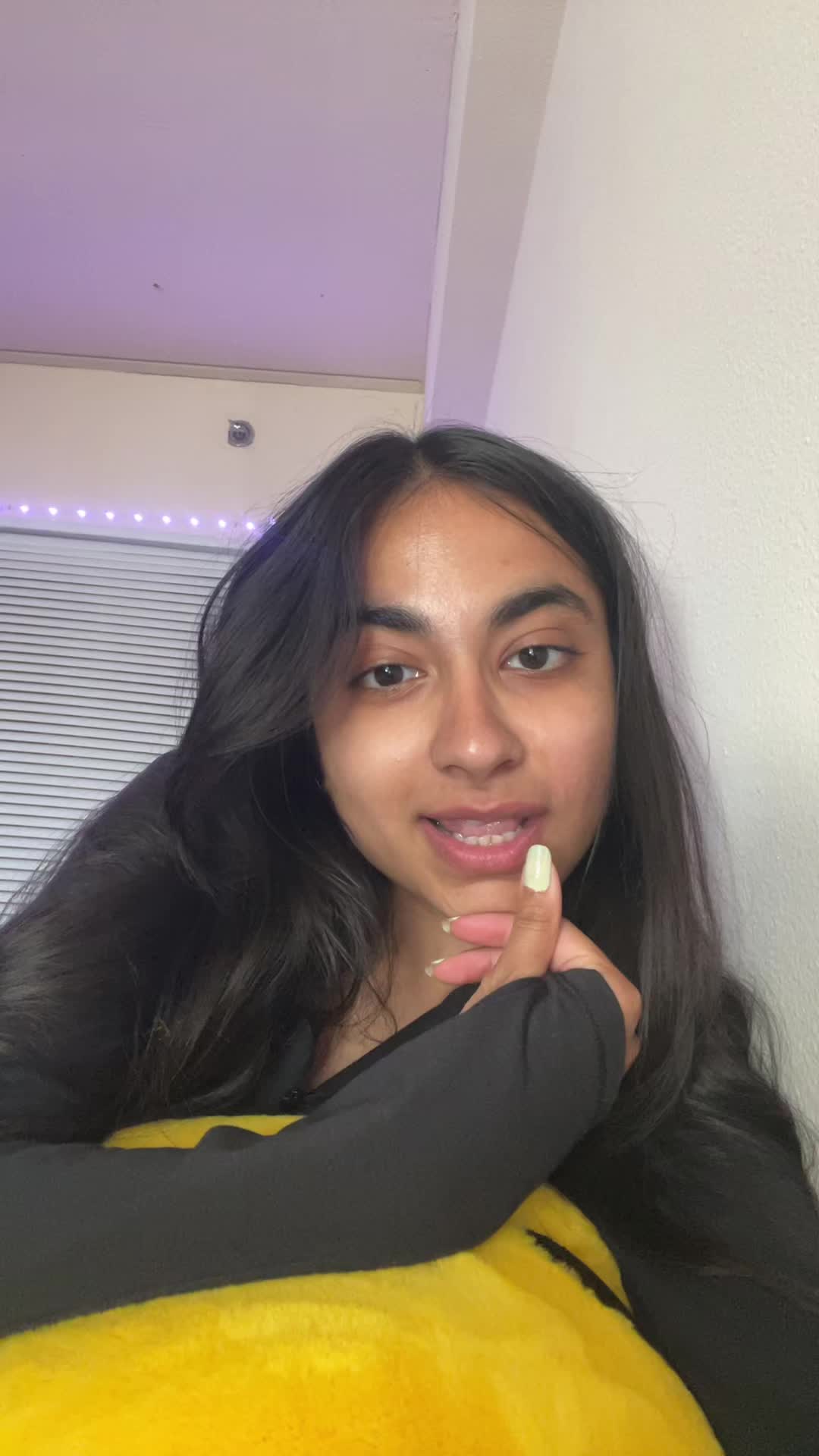 @ShairviS