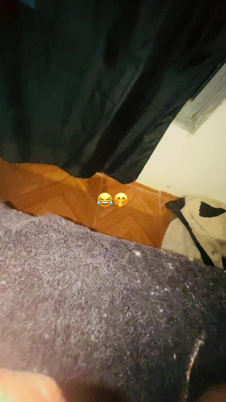 @agossniz_