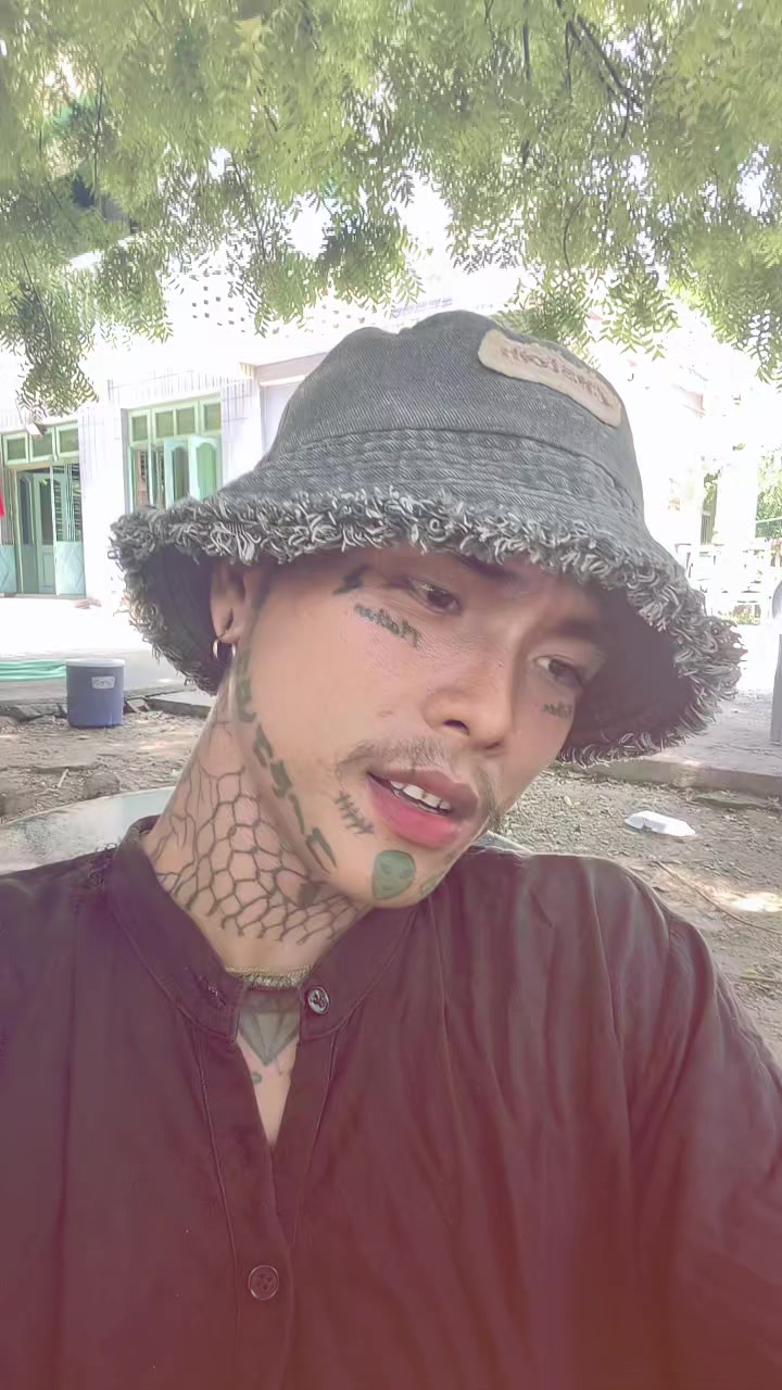 @ဟာသ👽P&agrave;&iacute;&ntilde;g🙏H&eacute;&icirc;&ntilde;