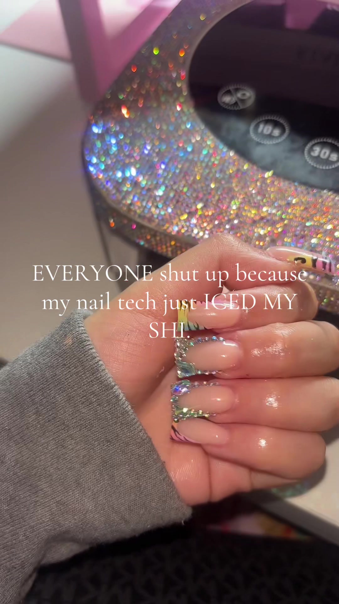 @️
