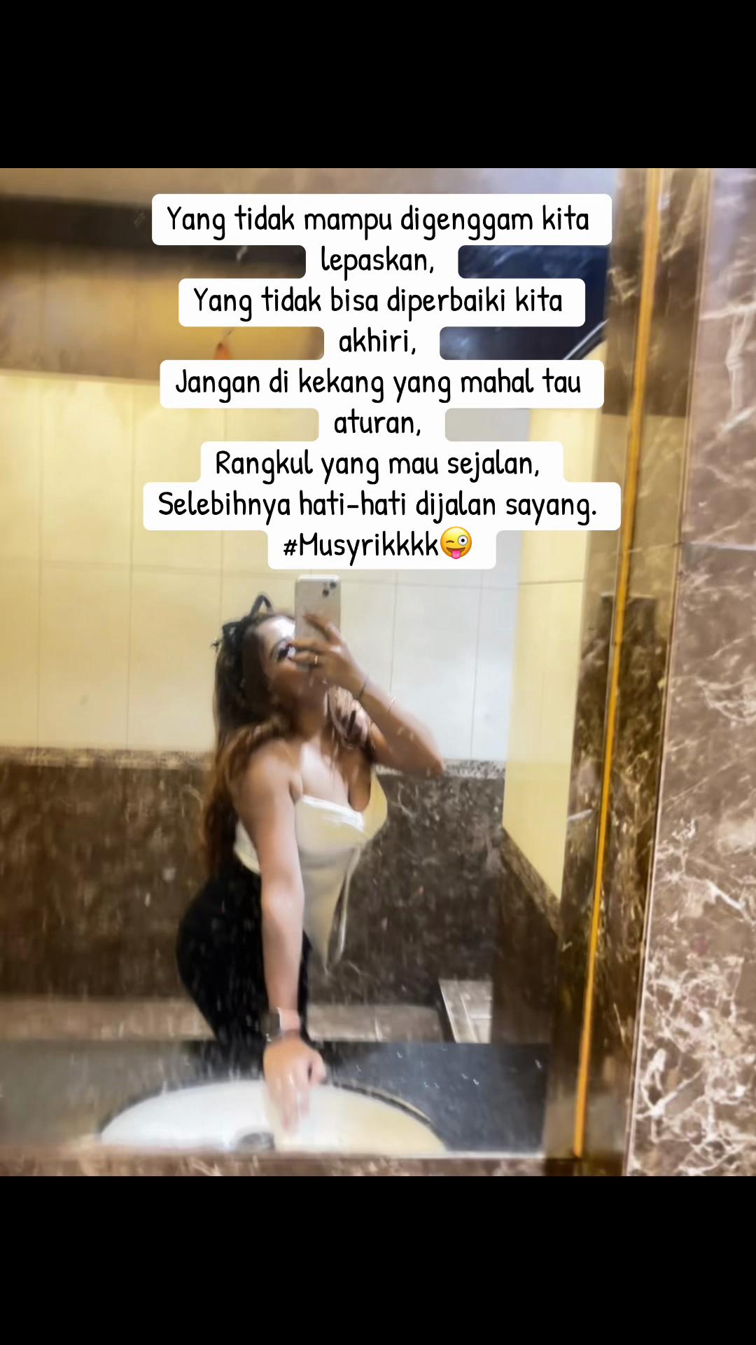 @👑Wanita Idamanmu👅