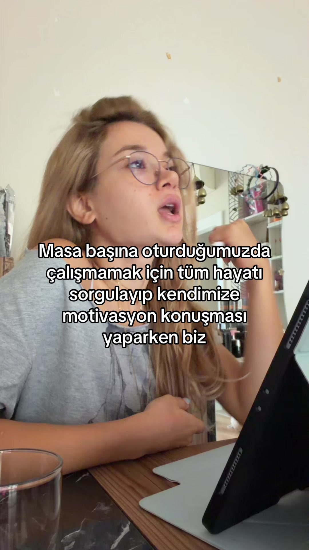 @Melacıkela