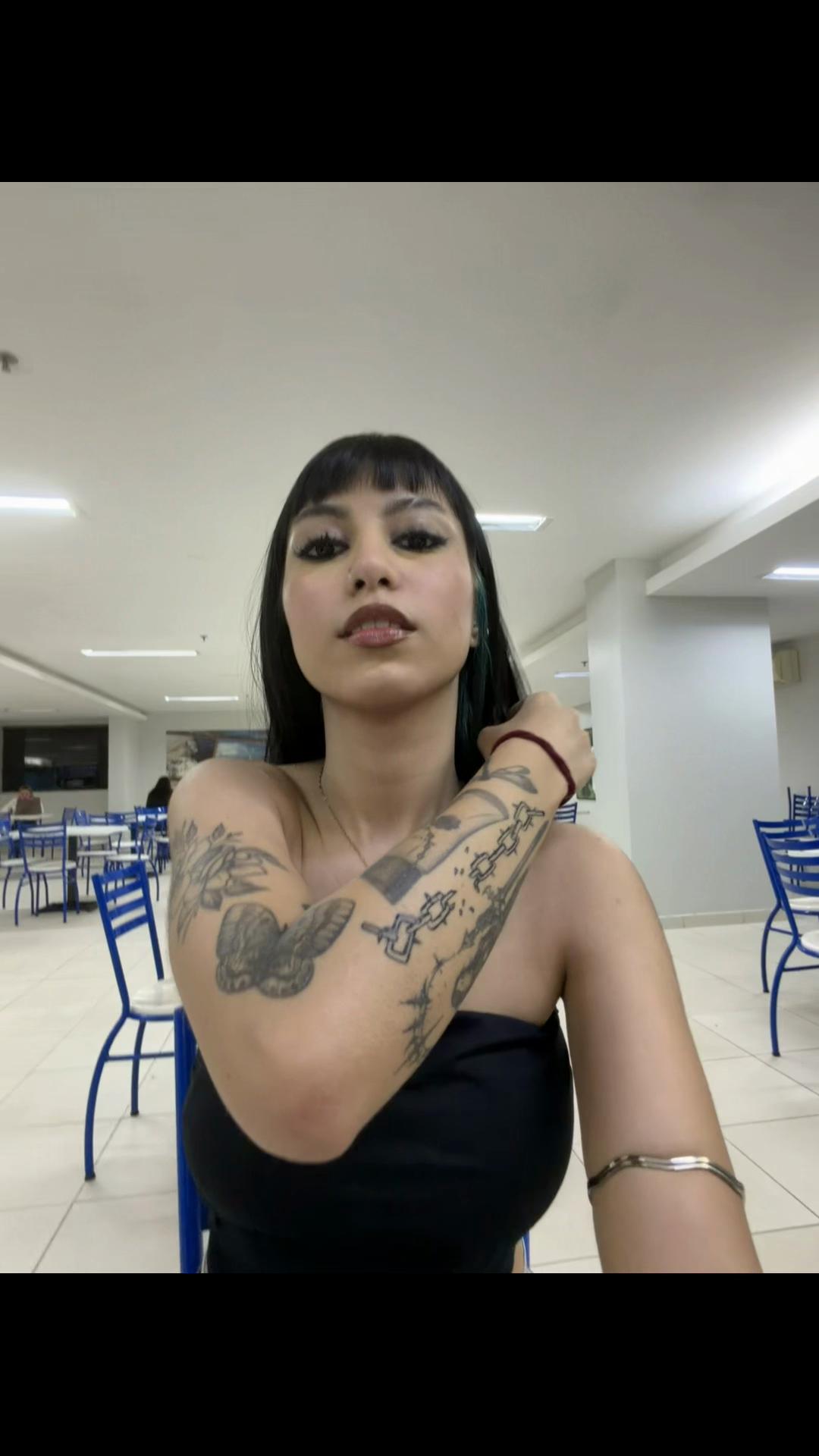 @larilariê
