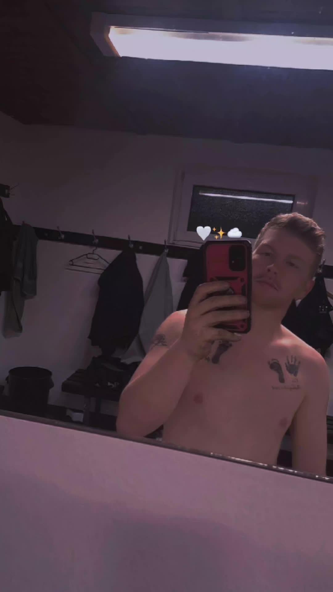 @lee_shane_riley