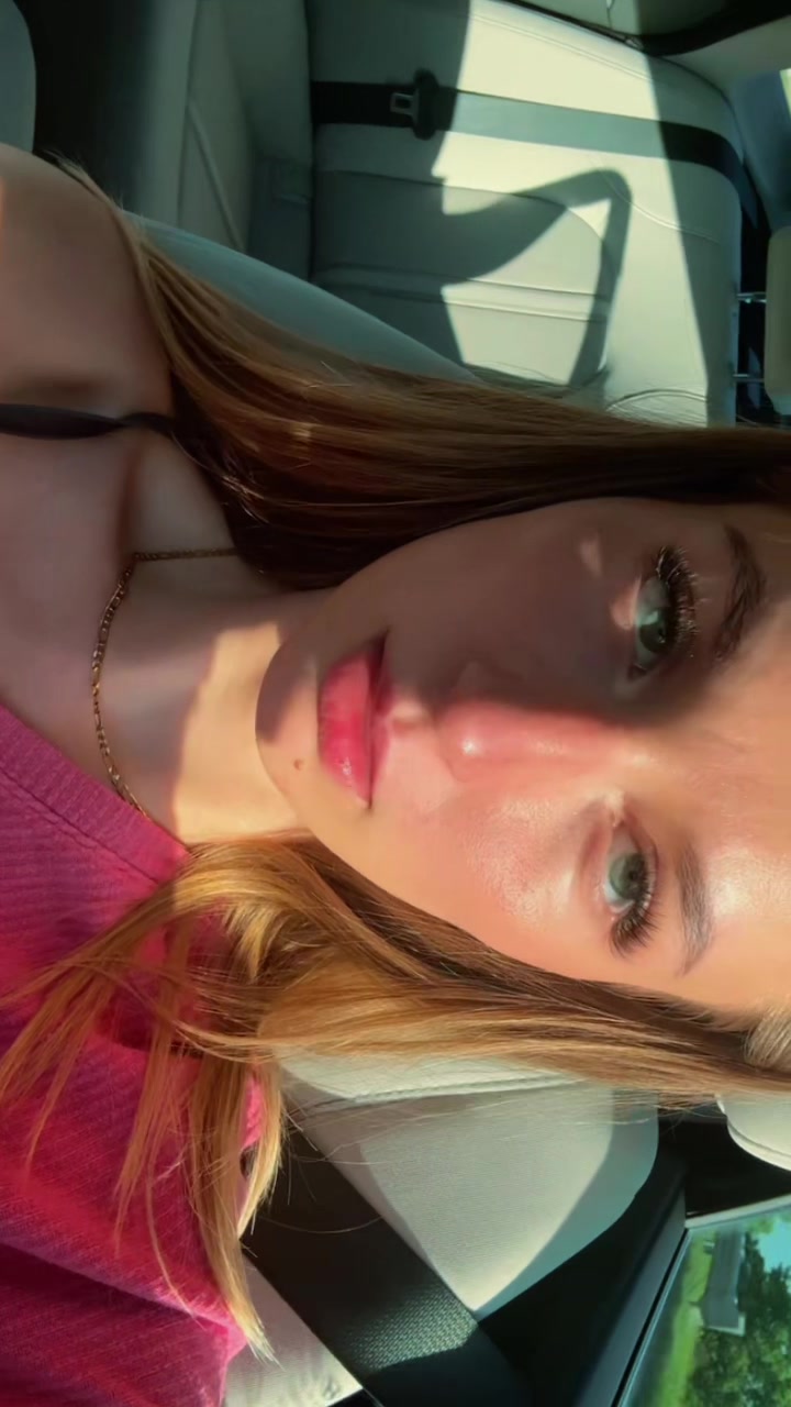 @JustOneLook-XO