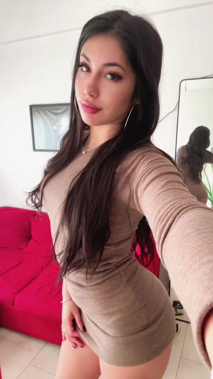 @Leila González