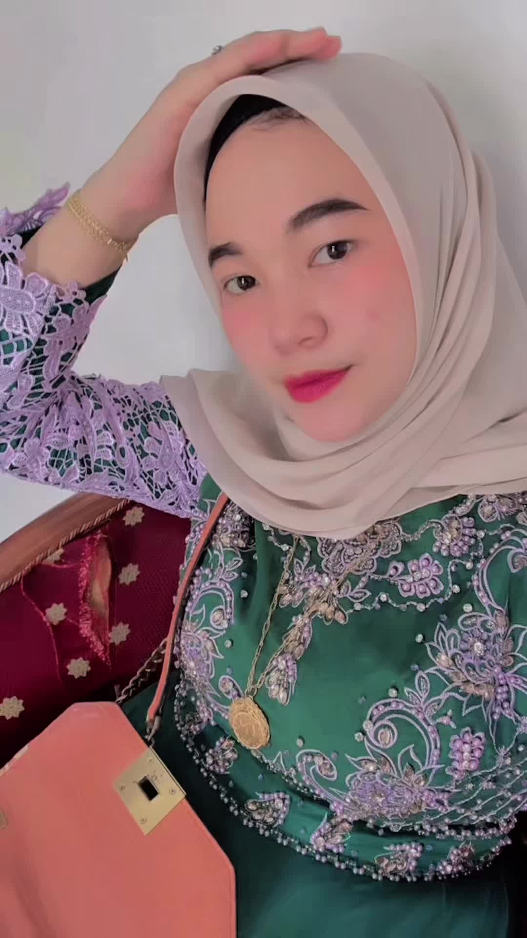 @Anilubis