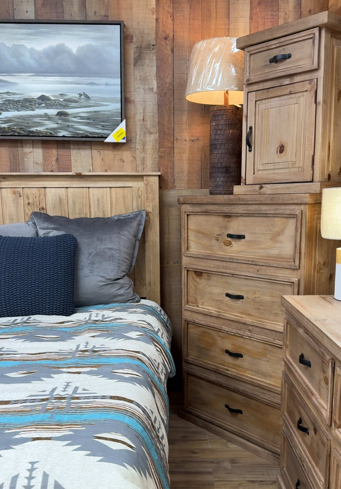 @RusticFurnitureDepot
