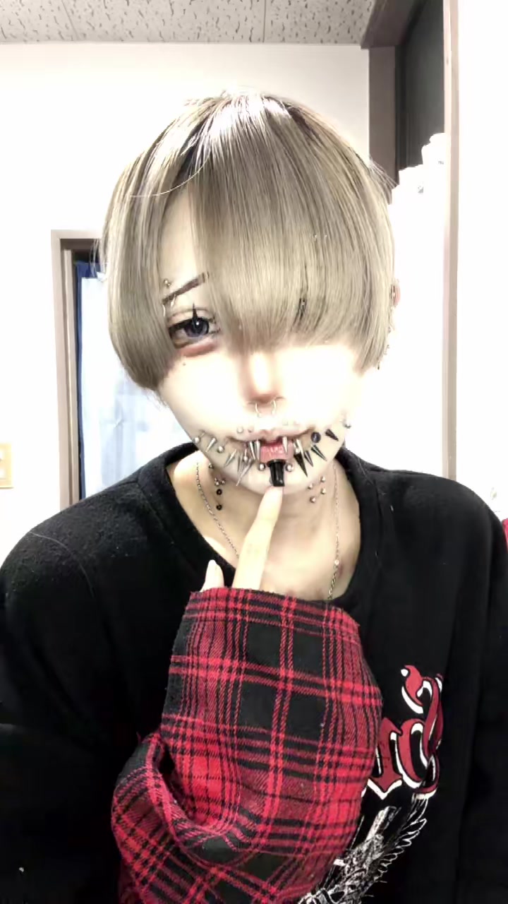 @もてて