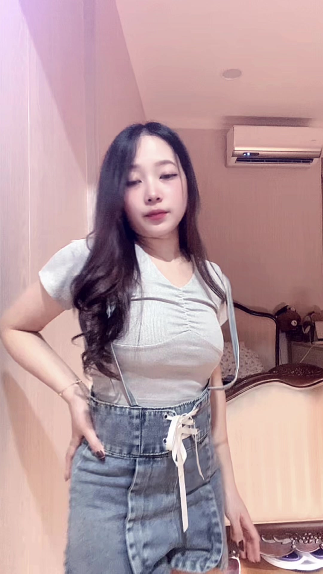 @Yessy 🕊
