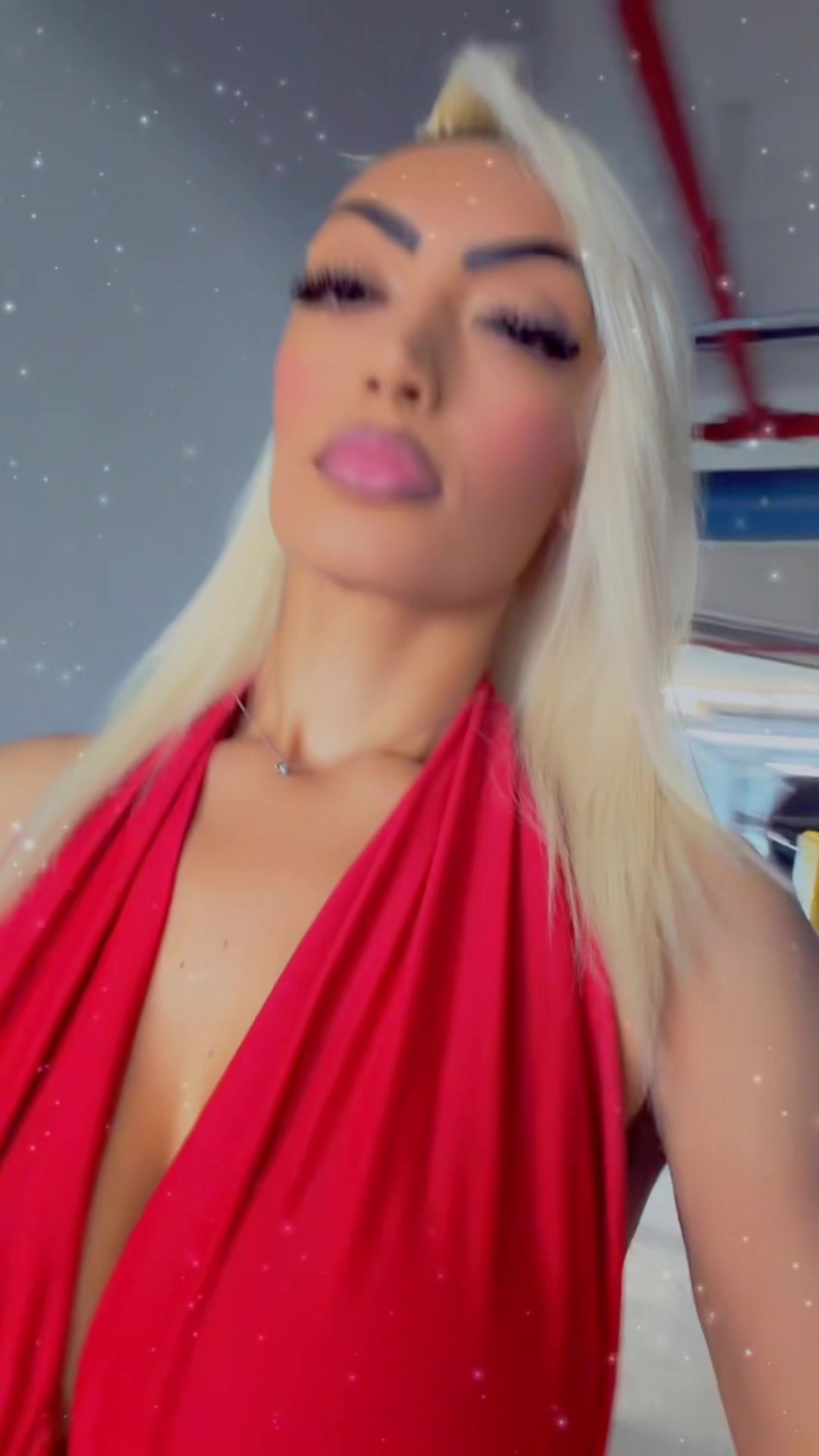 @Valdina_D