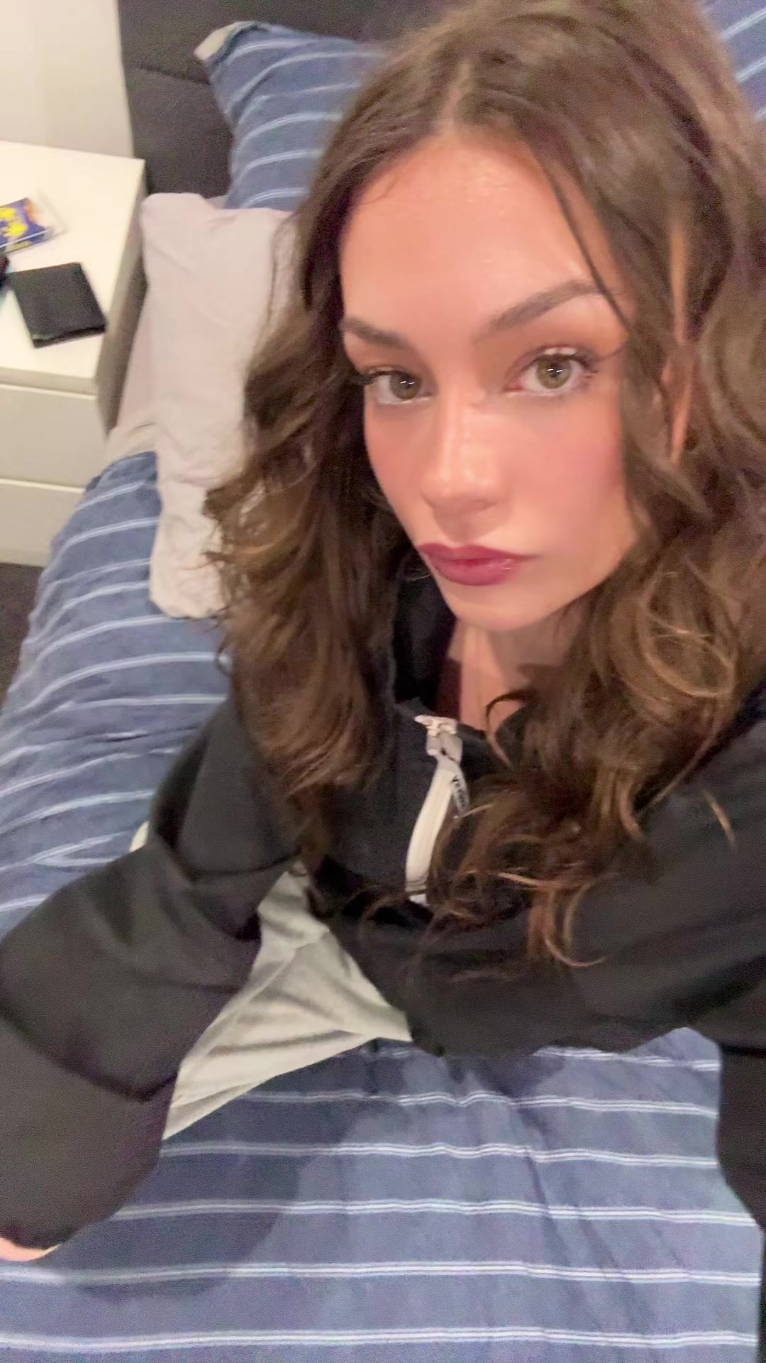 @Bella