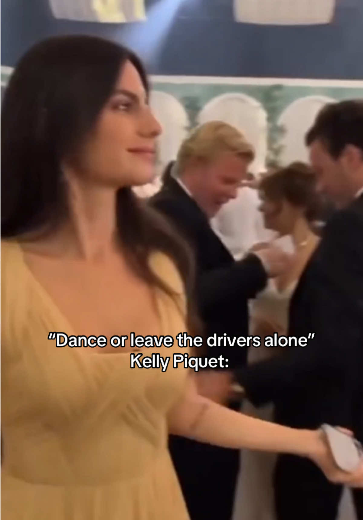 @KELLY PIQASS