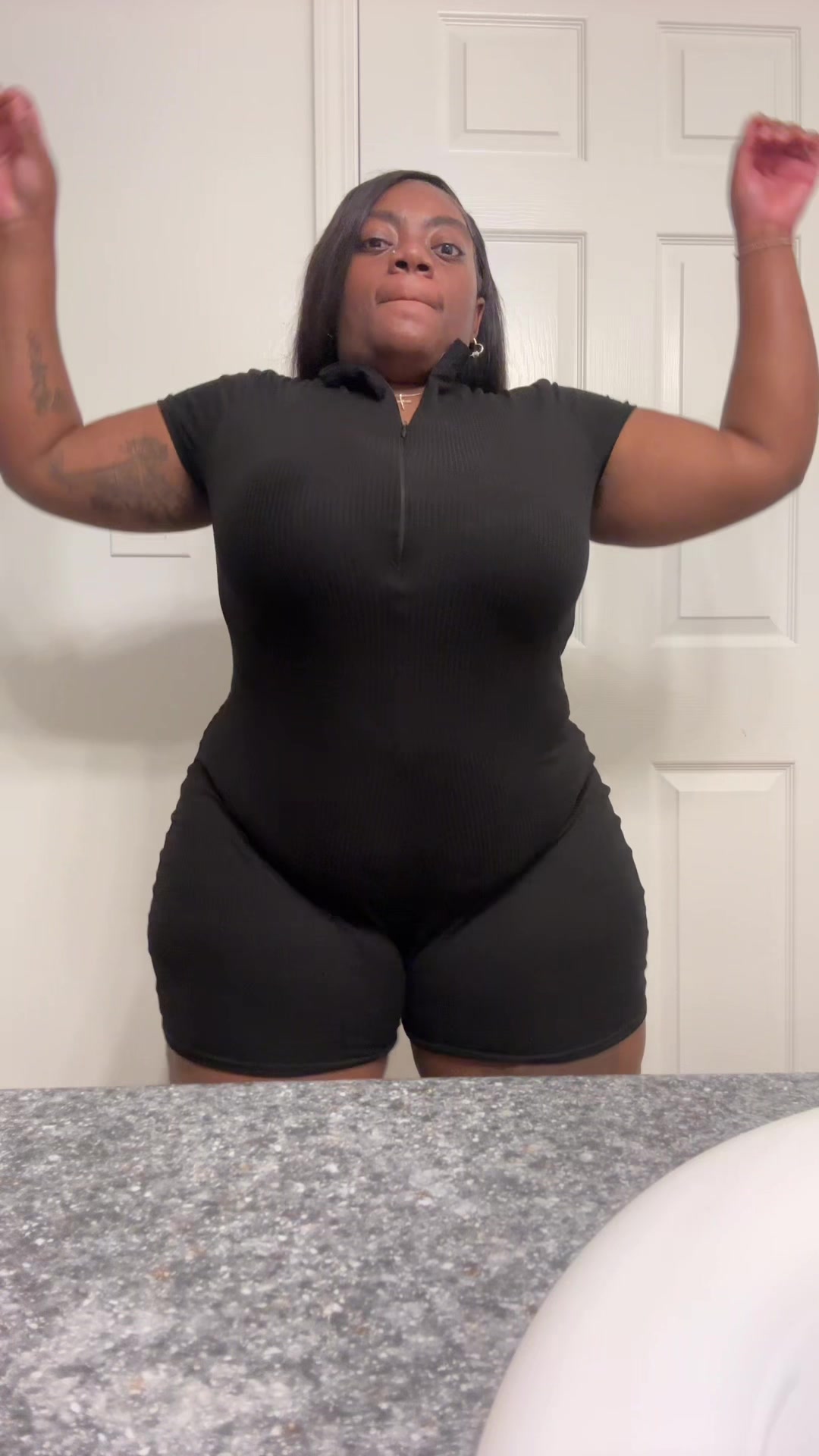 @Nia