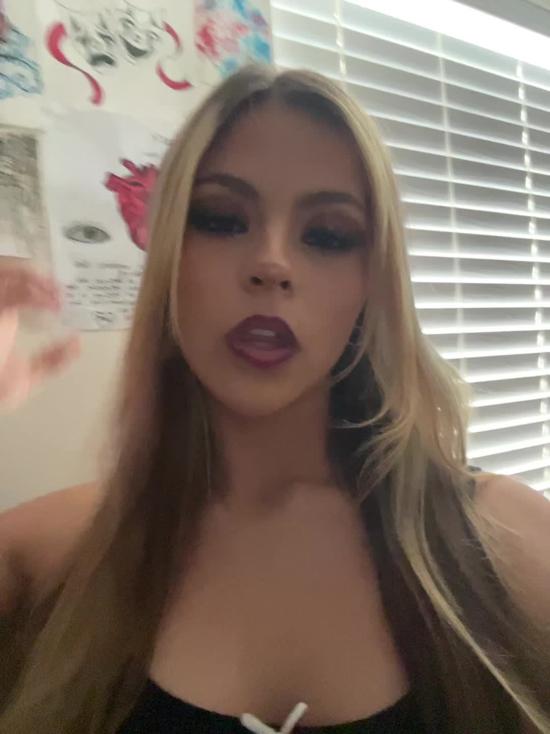 @claraa