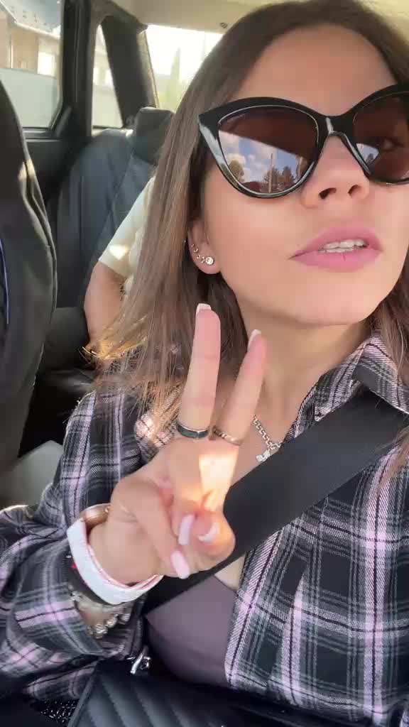 @Lilia Evlahova ๐๐๐ฎ๐น