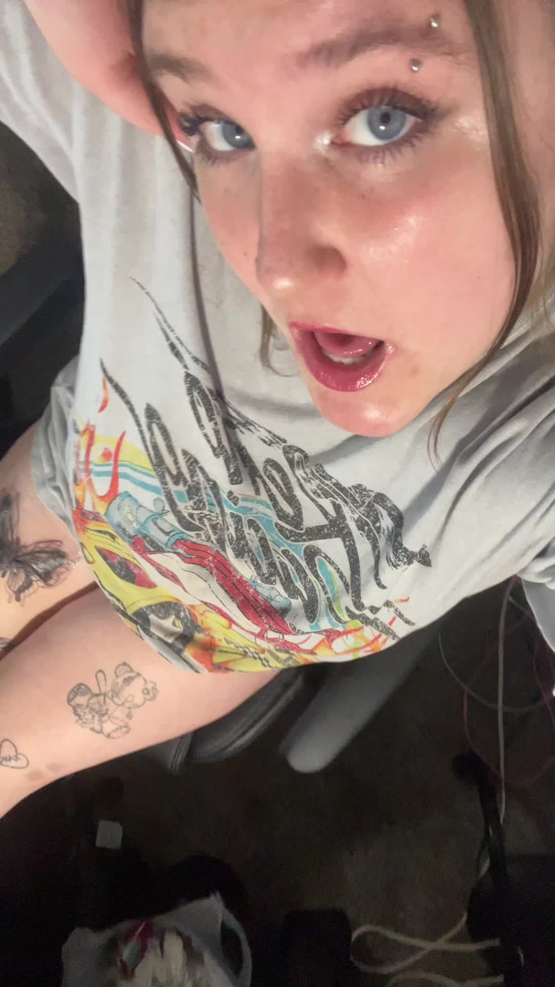 @nessawrlld