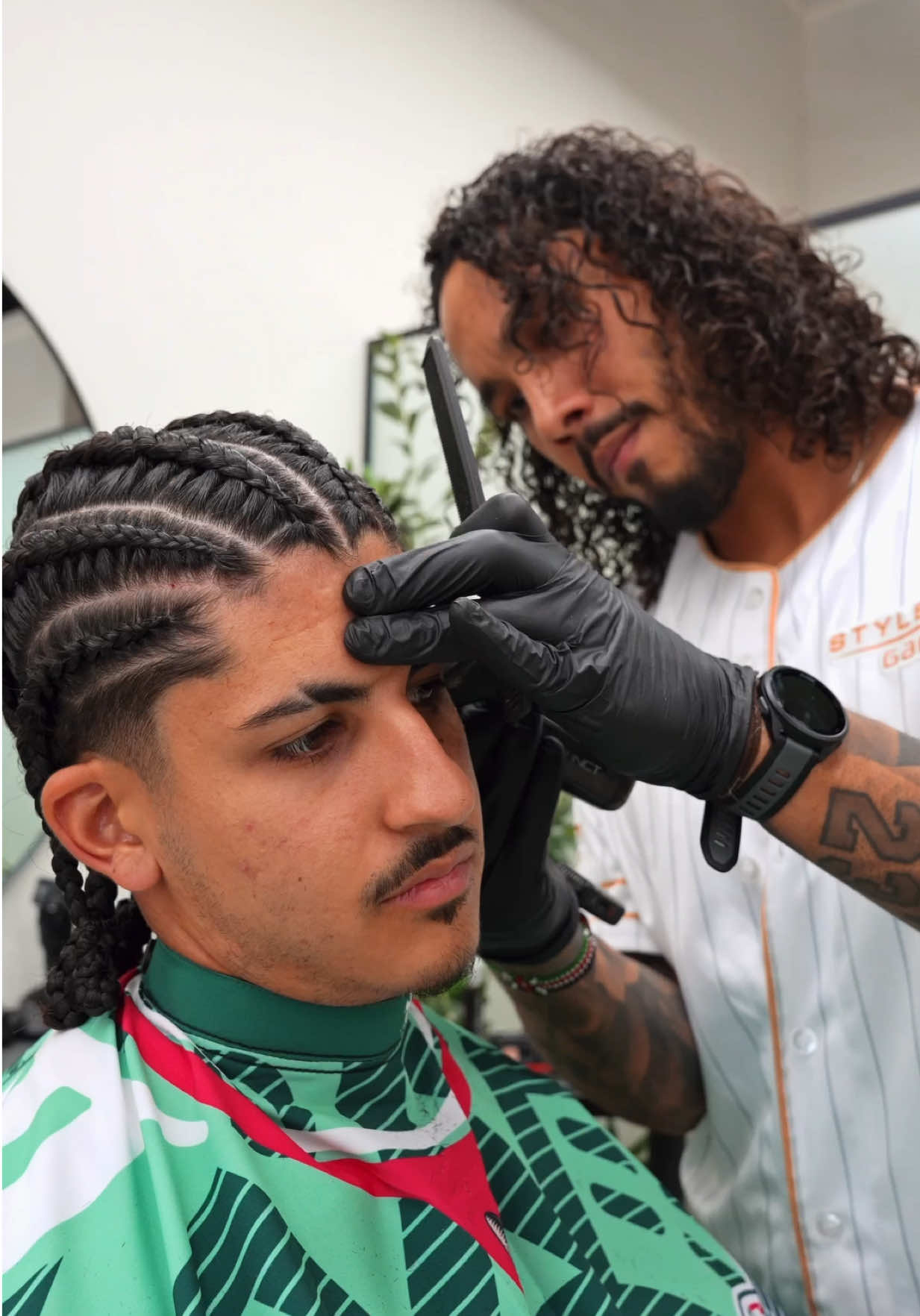 @elboribarber
