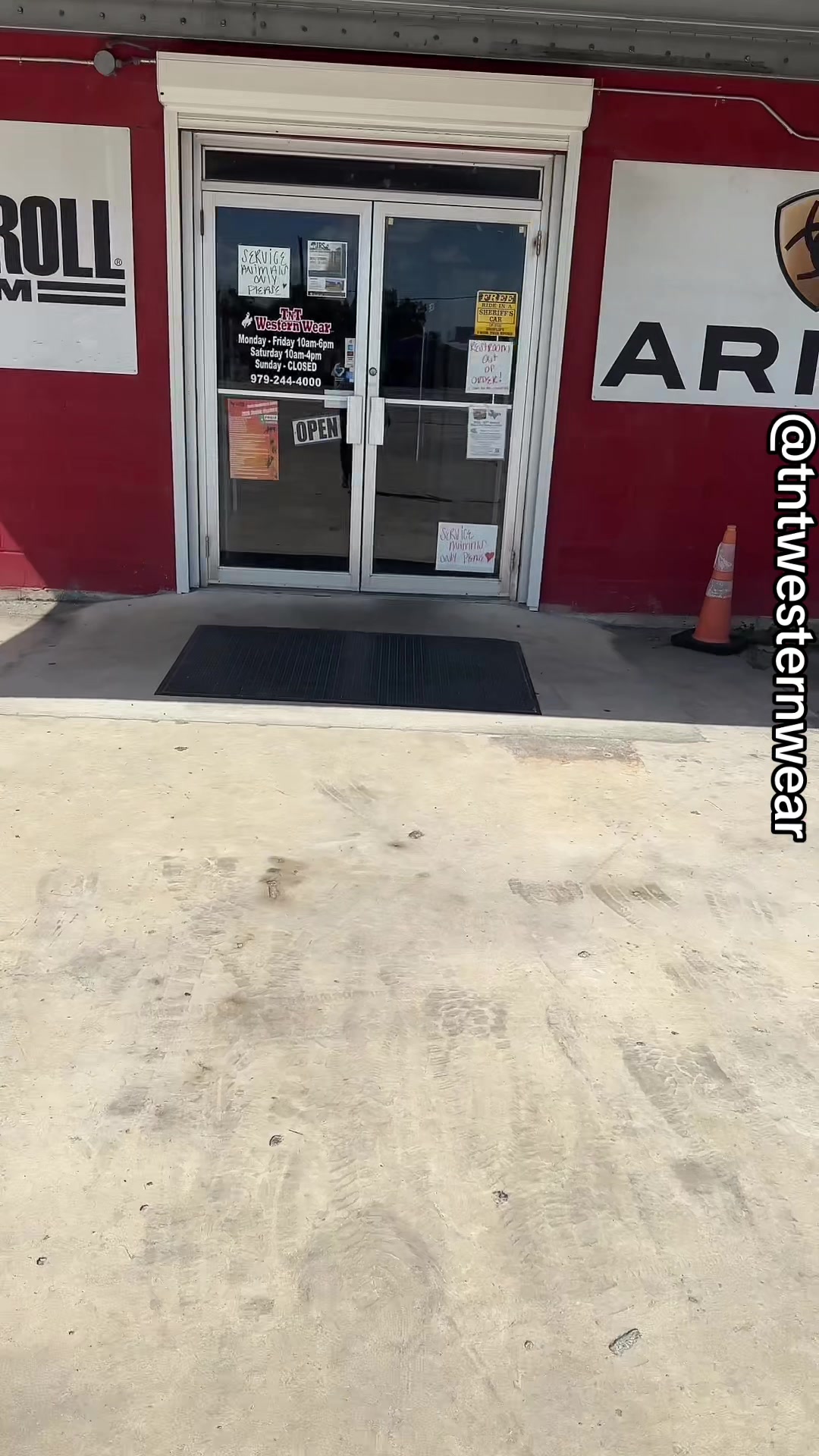 @TNT Western Wear// Bay City,Tx