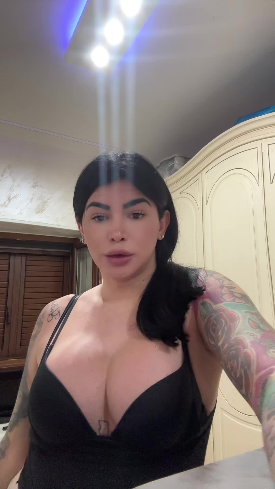 @𝑽𝒊𝒕𝒕𝒐𝒓𝒊𝒂👑