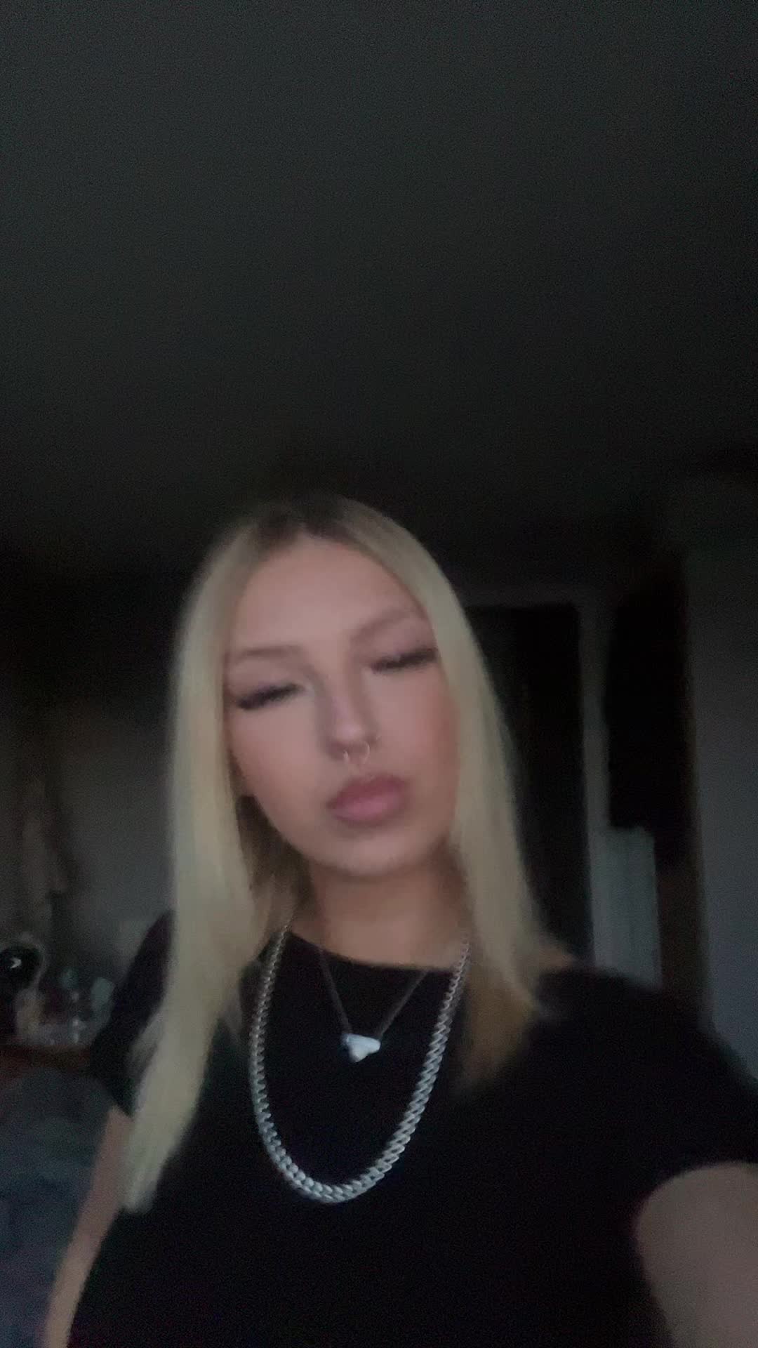@Tia🪩
