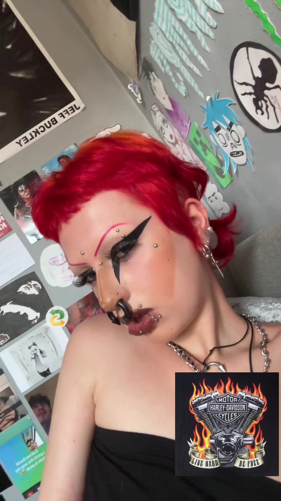 @☢︎