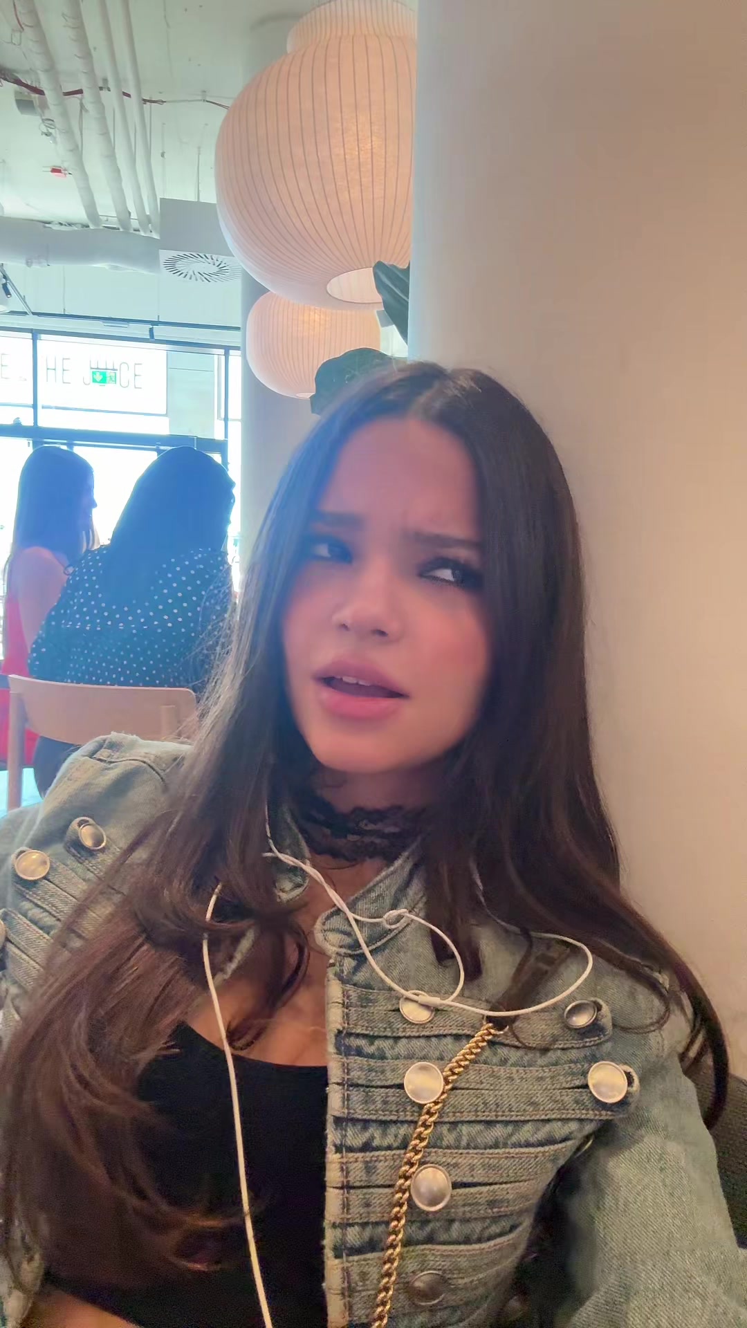 @modelazrajones