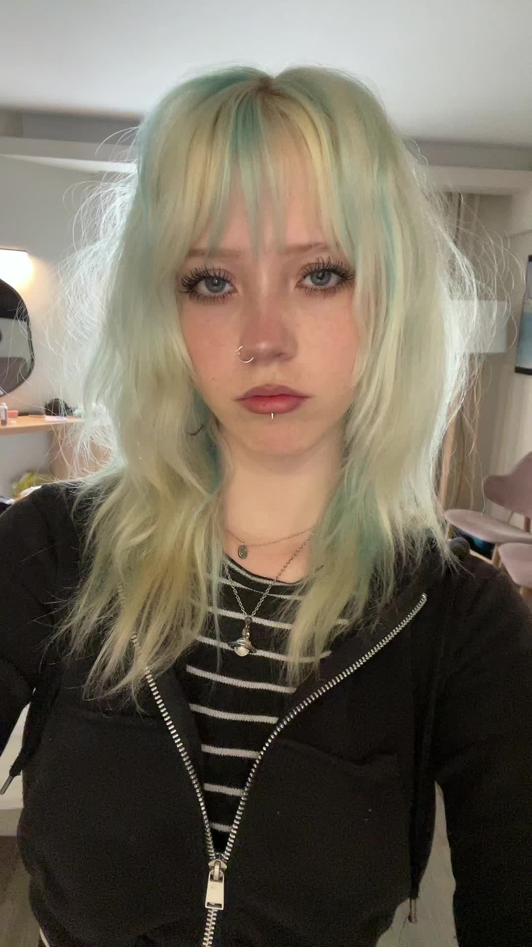@🦇