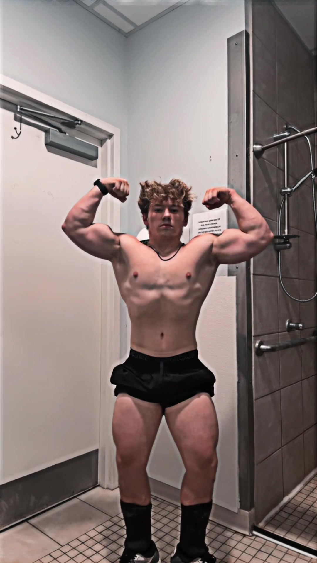 @Smallguygavin 🧬