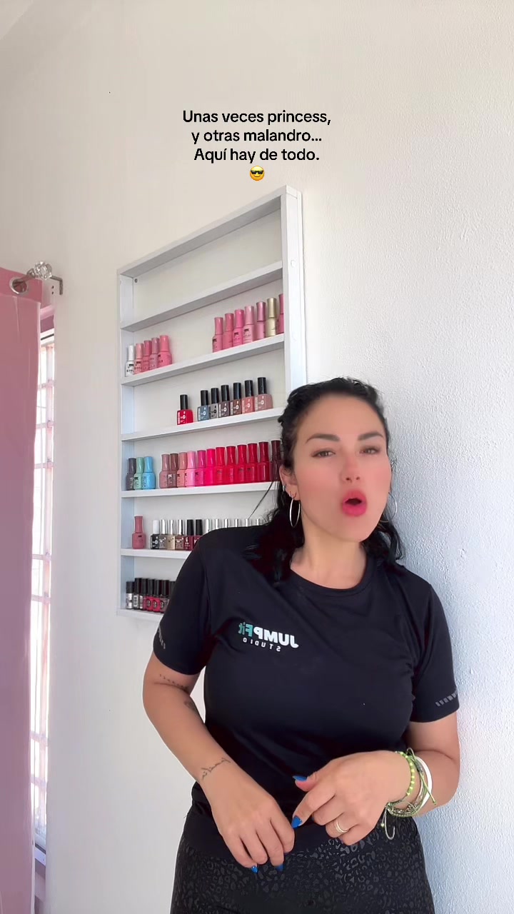 @Crishia Mejía