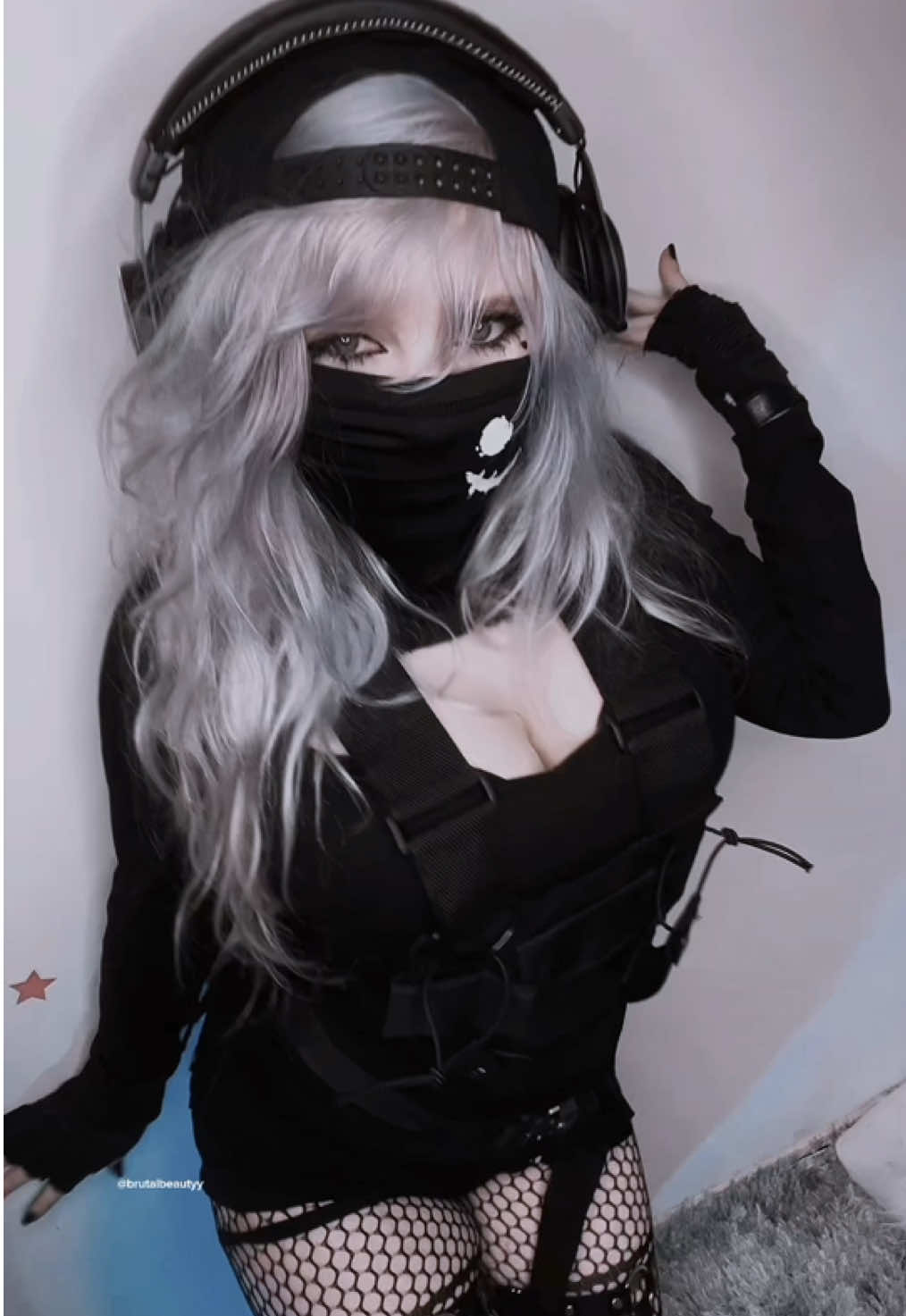@BrutalBeautyy