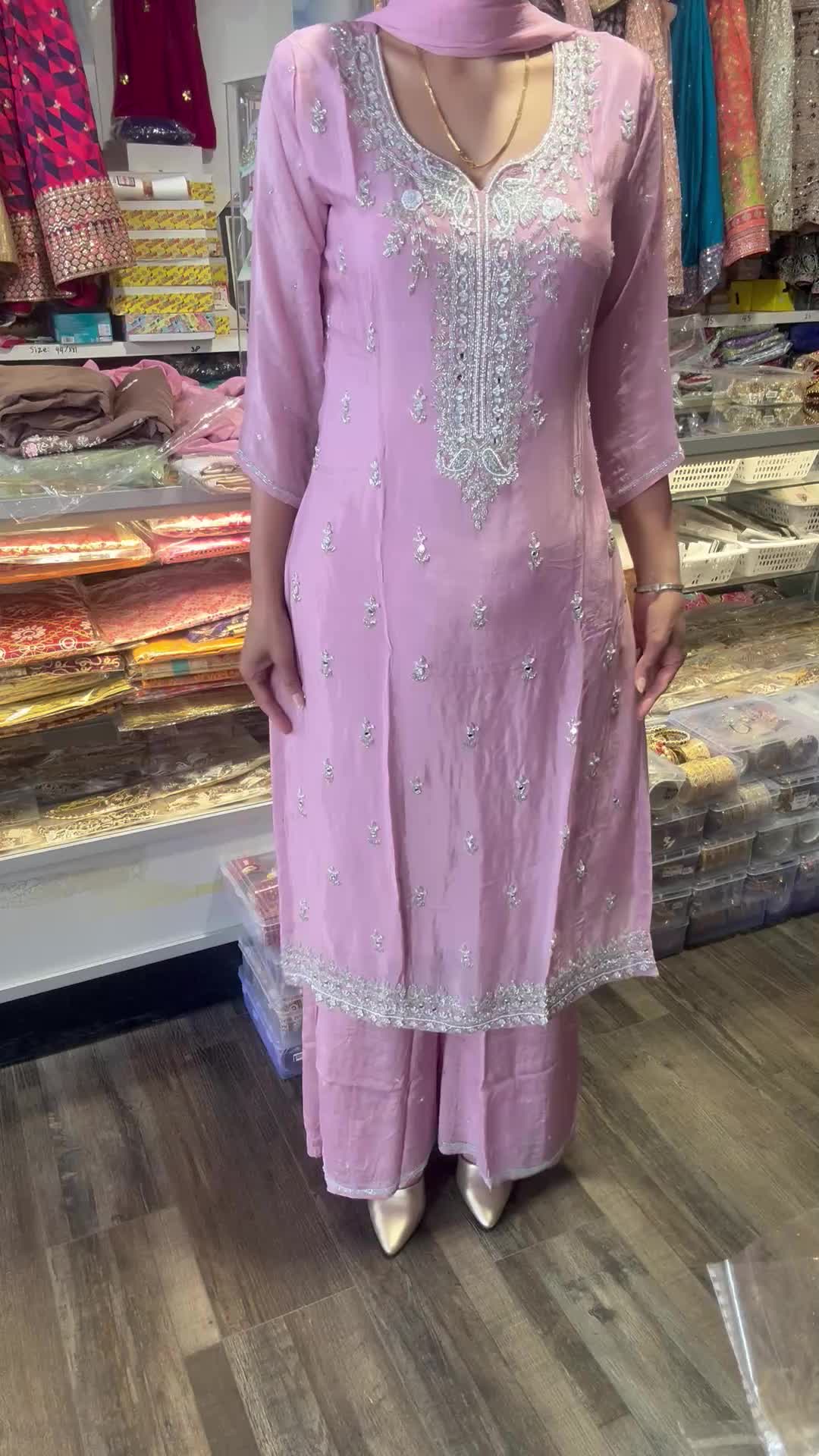 @𝗭𝗔𝗥𝗜 𝗖𝗥𝗘𝗔𝗧𝗜𝗢𝗡
