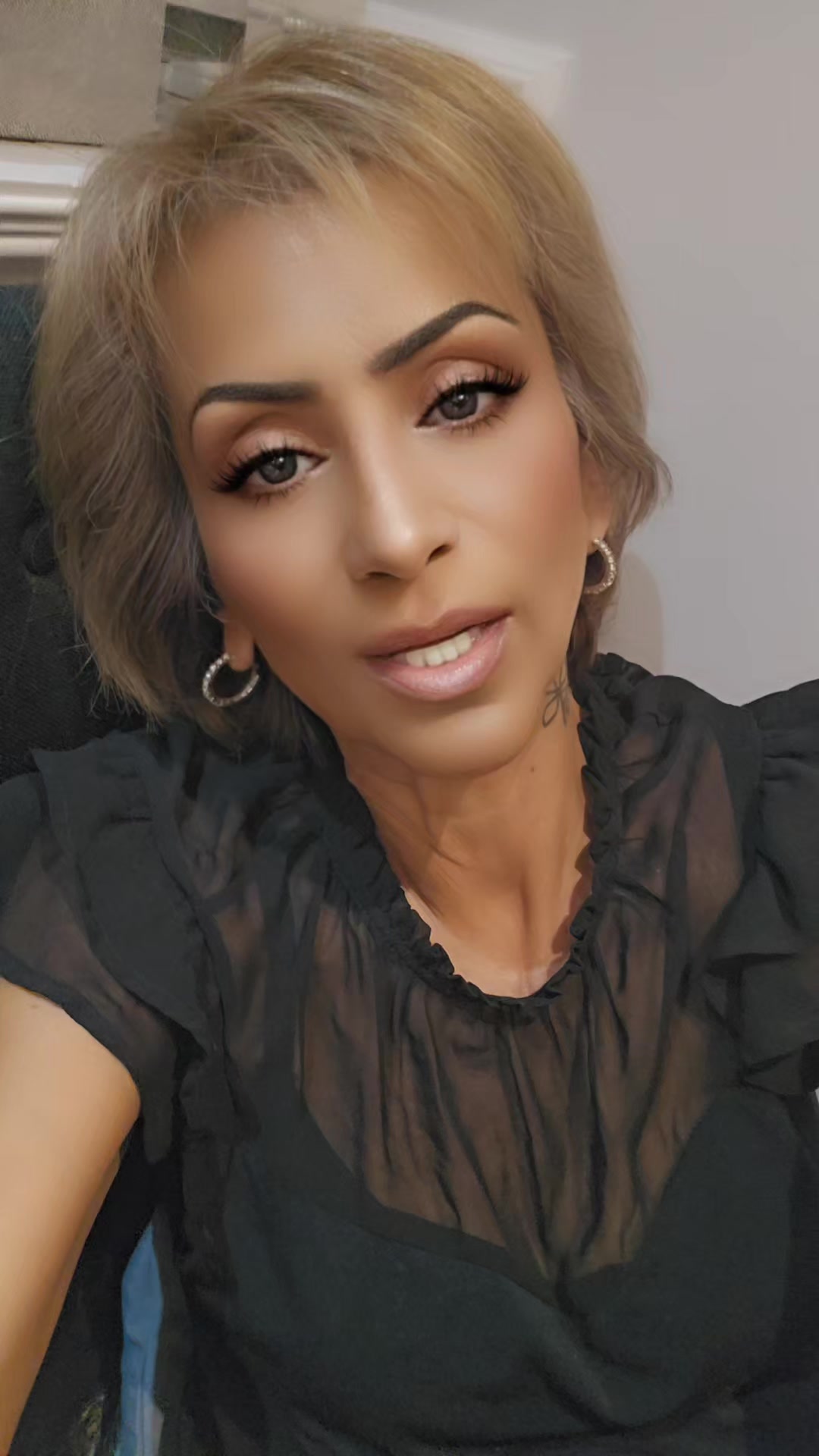 @Dee
