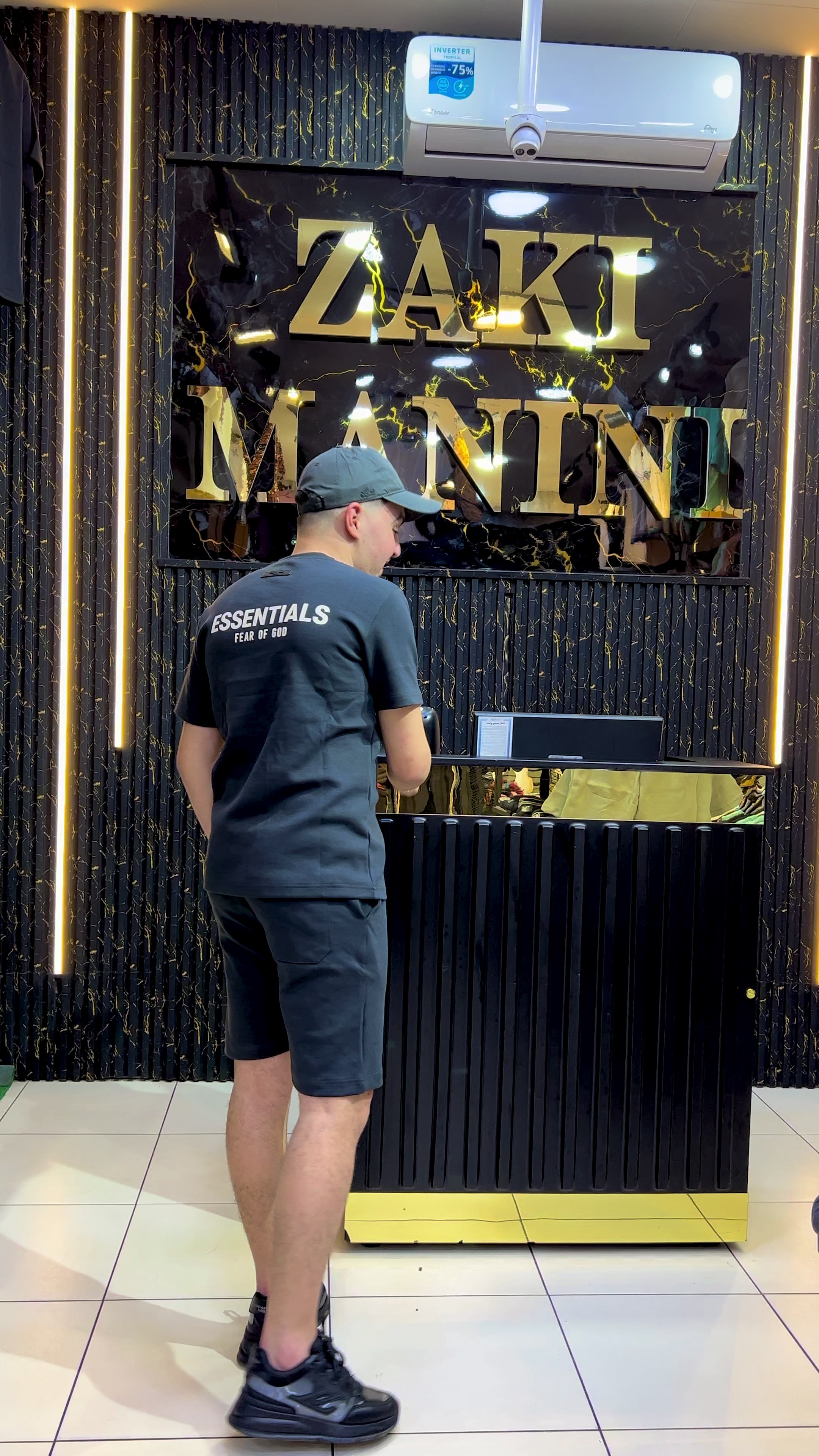 @Zaki Manini ๐ฑ