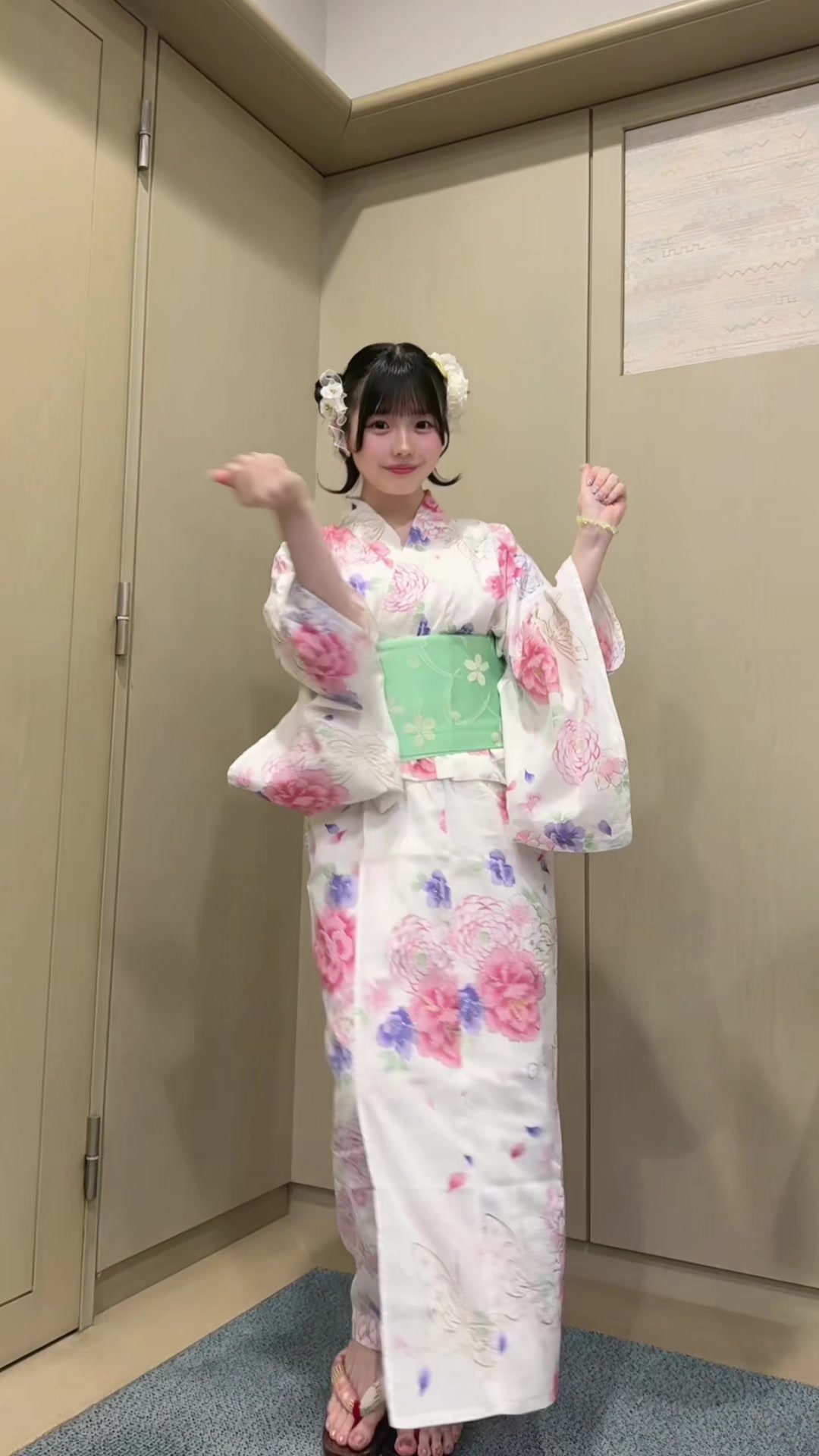 @もも